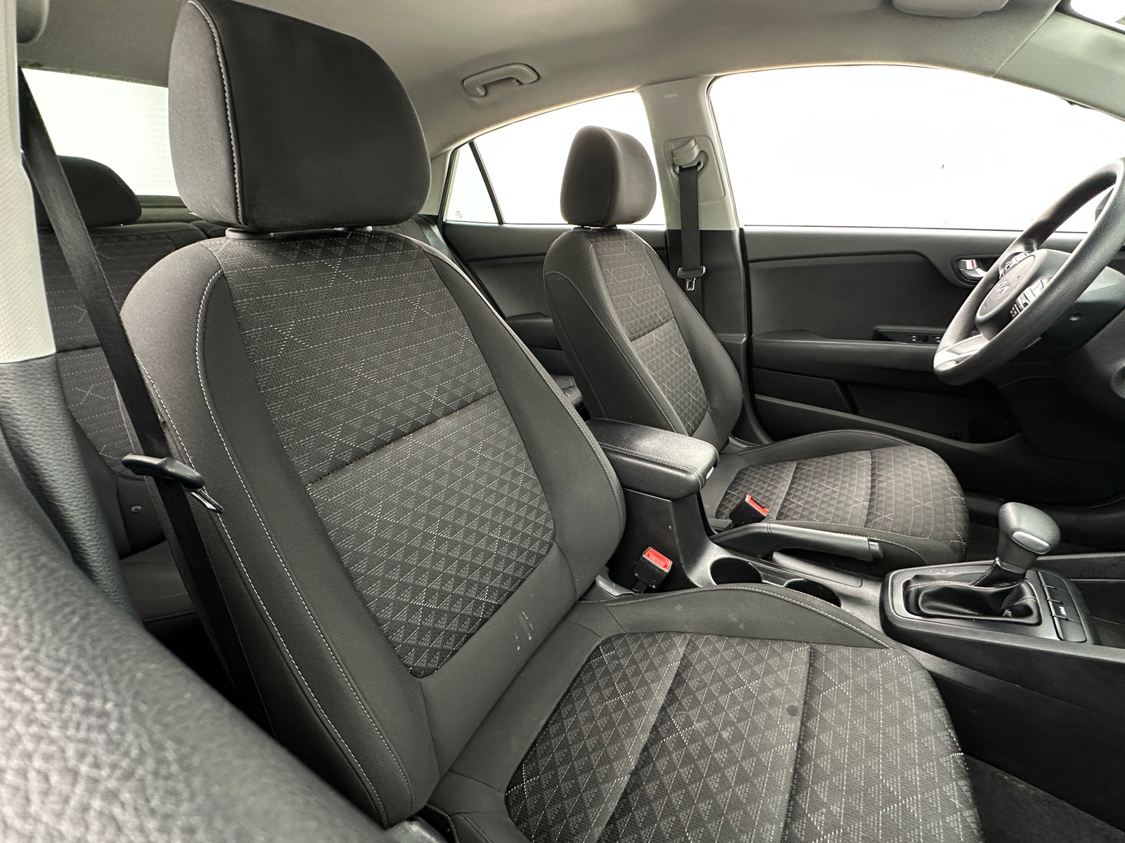 Thumbnail: 2023 Kia Rio - 2