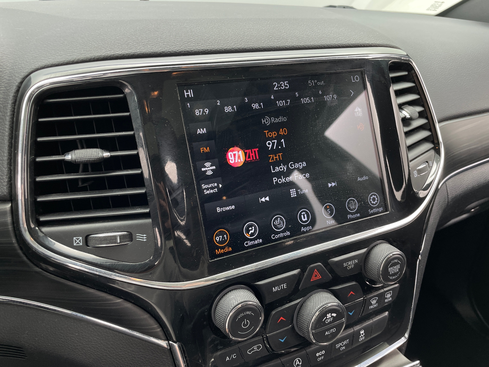 Thumbnail: 2021 Jeep Grand Cherokee - 3