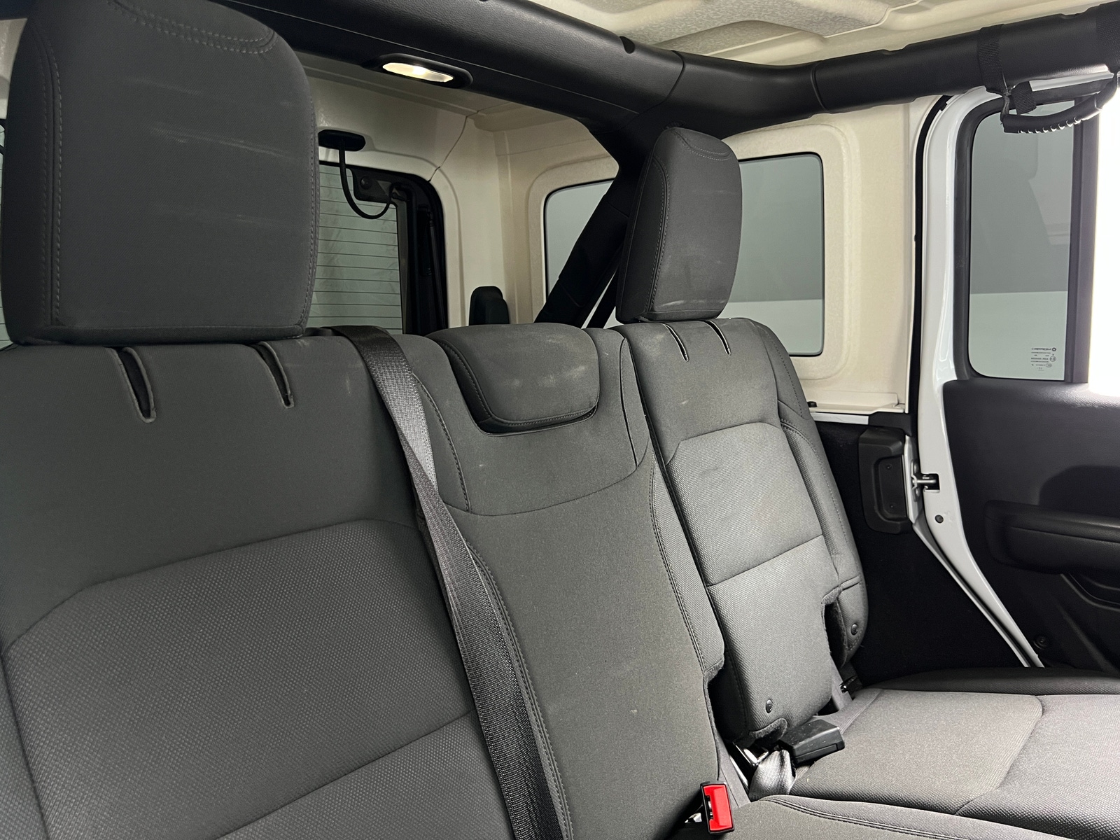 Thumbnail: 2018 Jeep Wrangler - 6