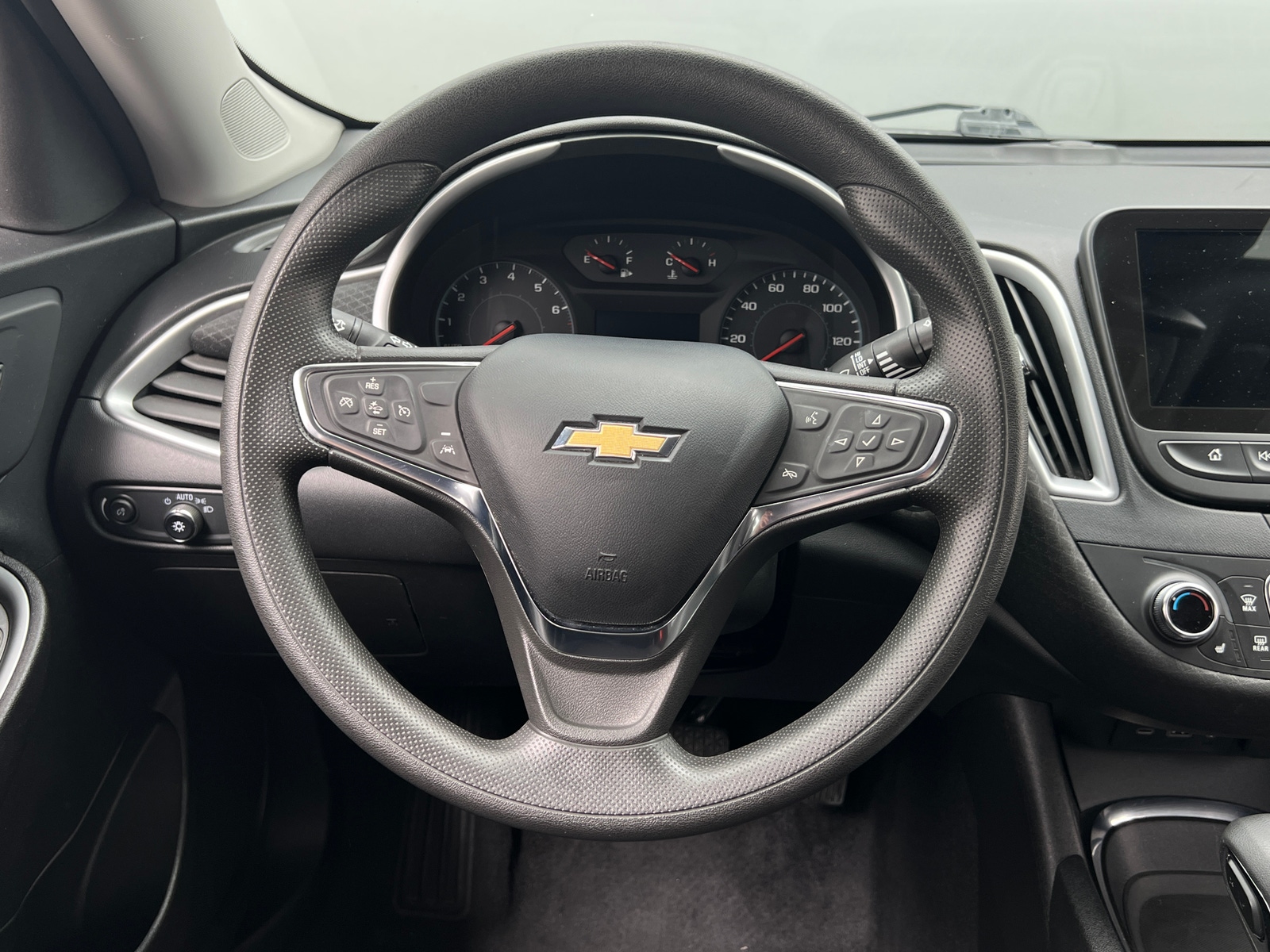 Thumbnail: 2023 Chevrolet Malibu - 5