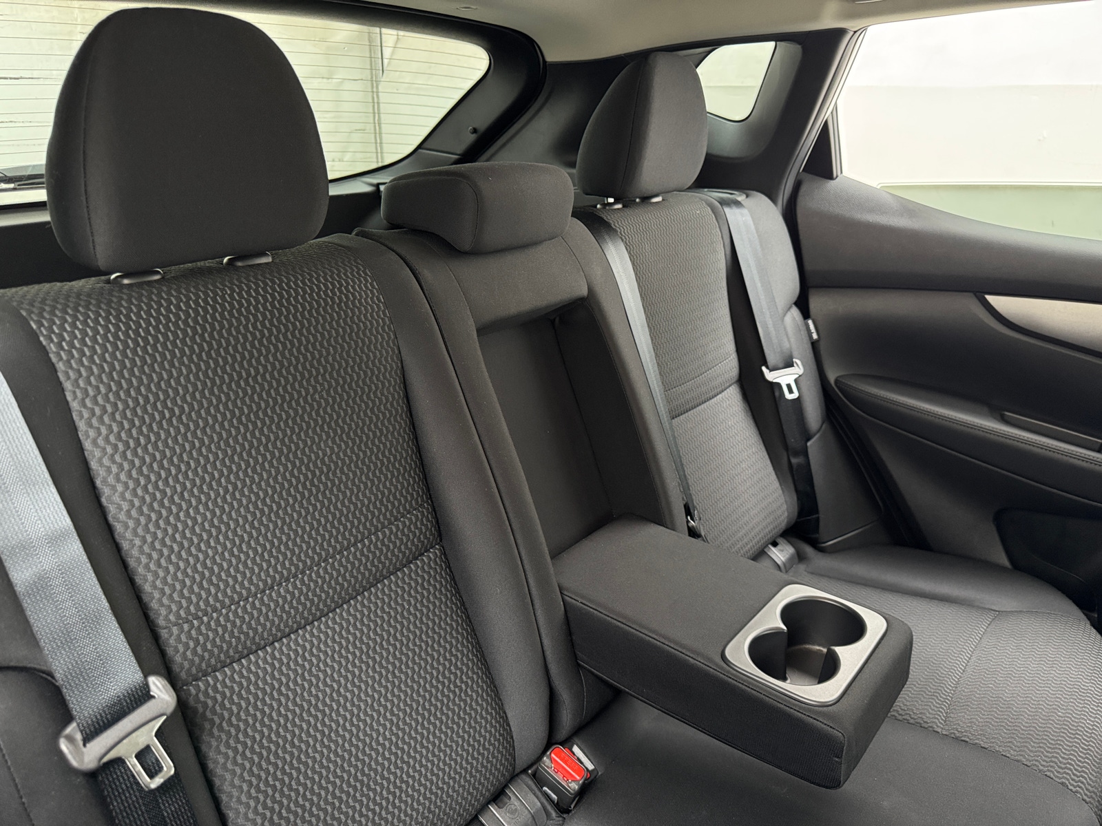 Thumbnail: 2020 Nissan Rogue Sport - 6