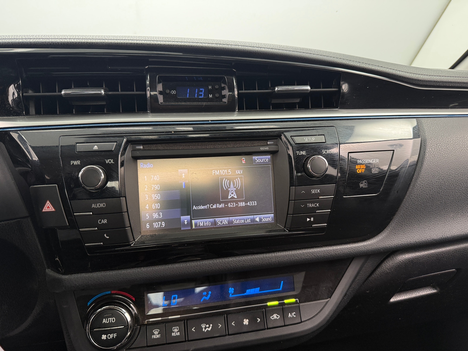 Thumbnail: 2014 Toyota Corolla - 4
