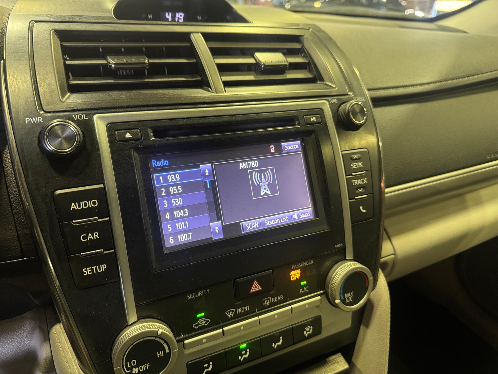 Thumbnail: 2014 Toyota Camry - 4