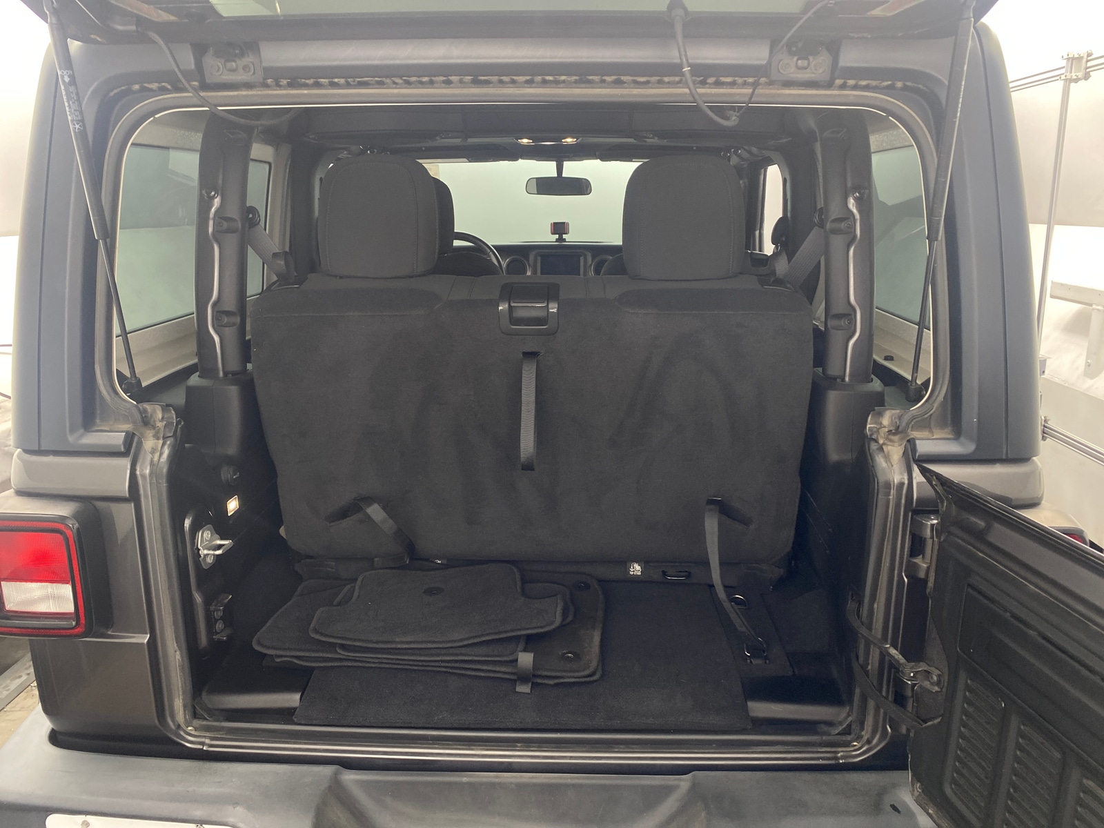 Thumbnail: 2021 Jeep Wrangler - 7