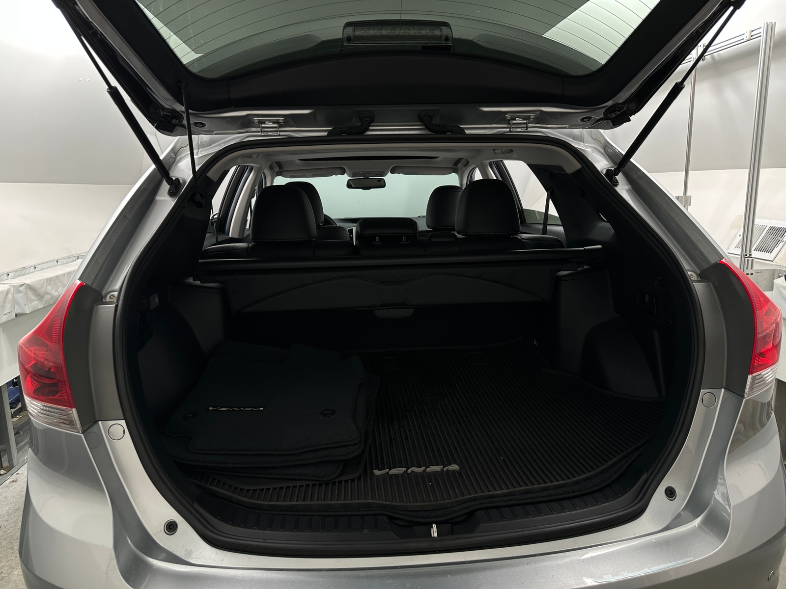 Thumbnail: 2015 Toyota Venza - 6