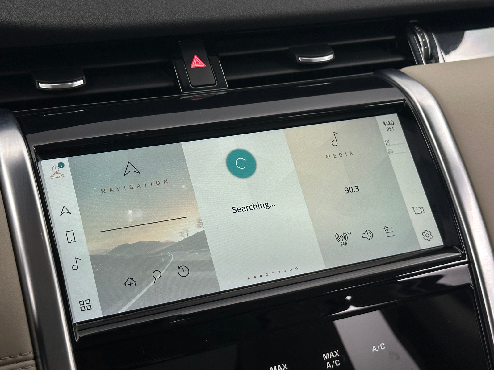 Thumbnail: 2021 Land Rover Discovery Sport - 3