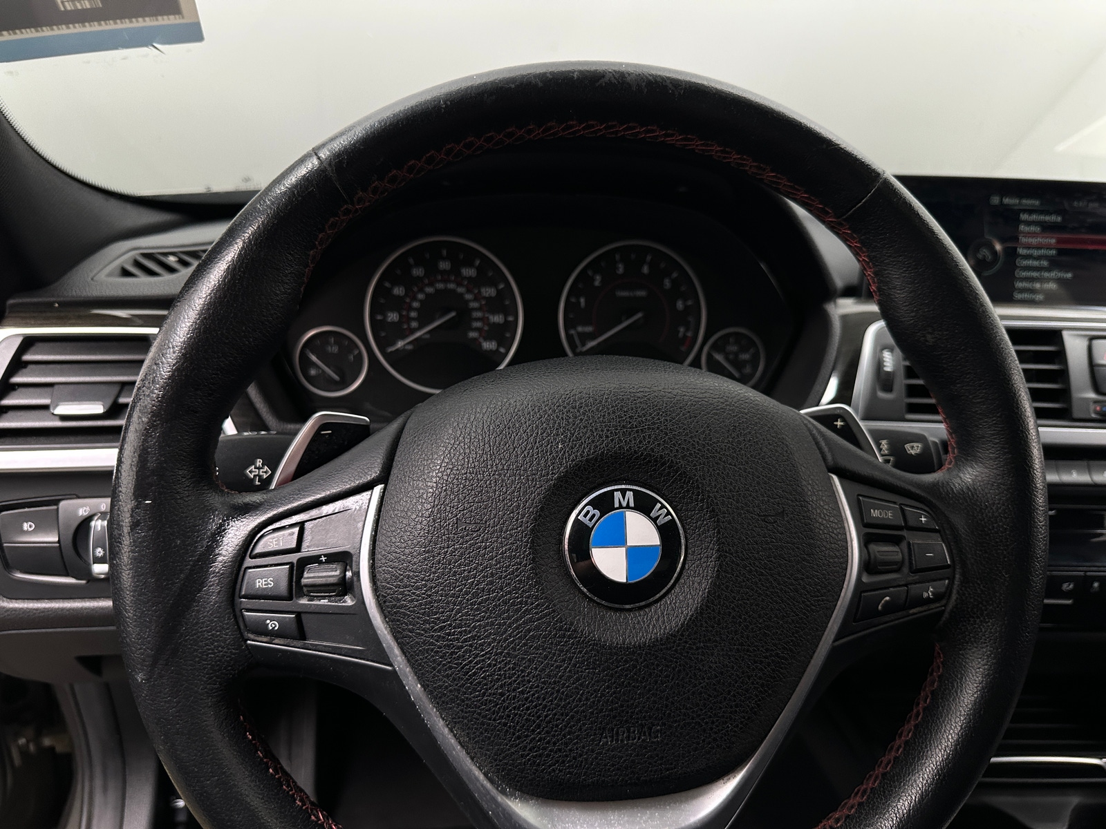 Thumbnail: 2016 BMW 3 Series - 4