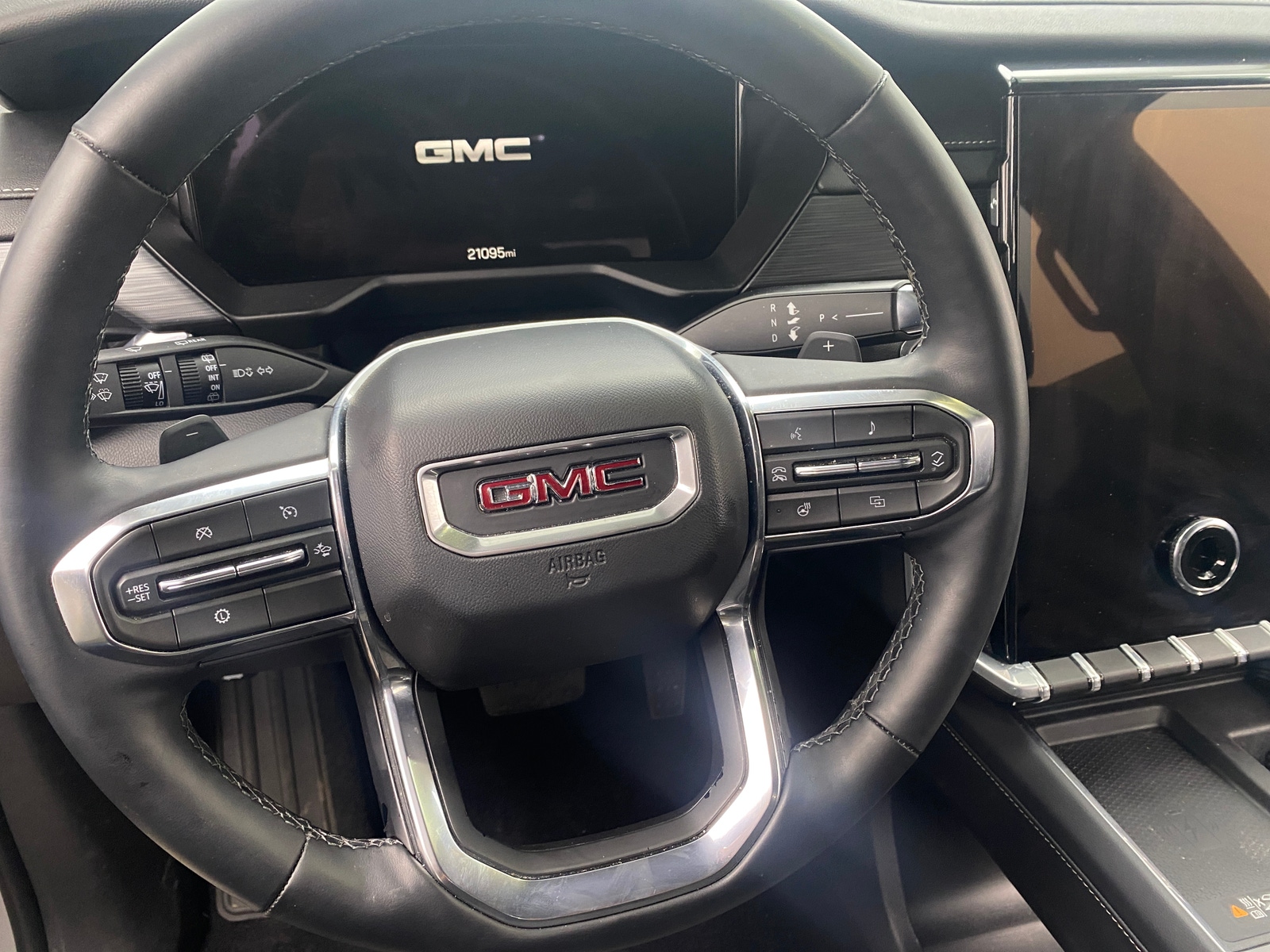 Thumbnail: 2025 GMC Acadia - 5