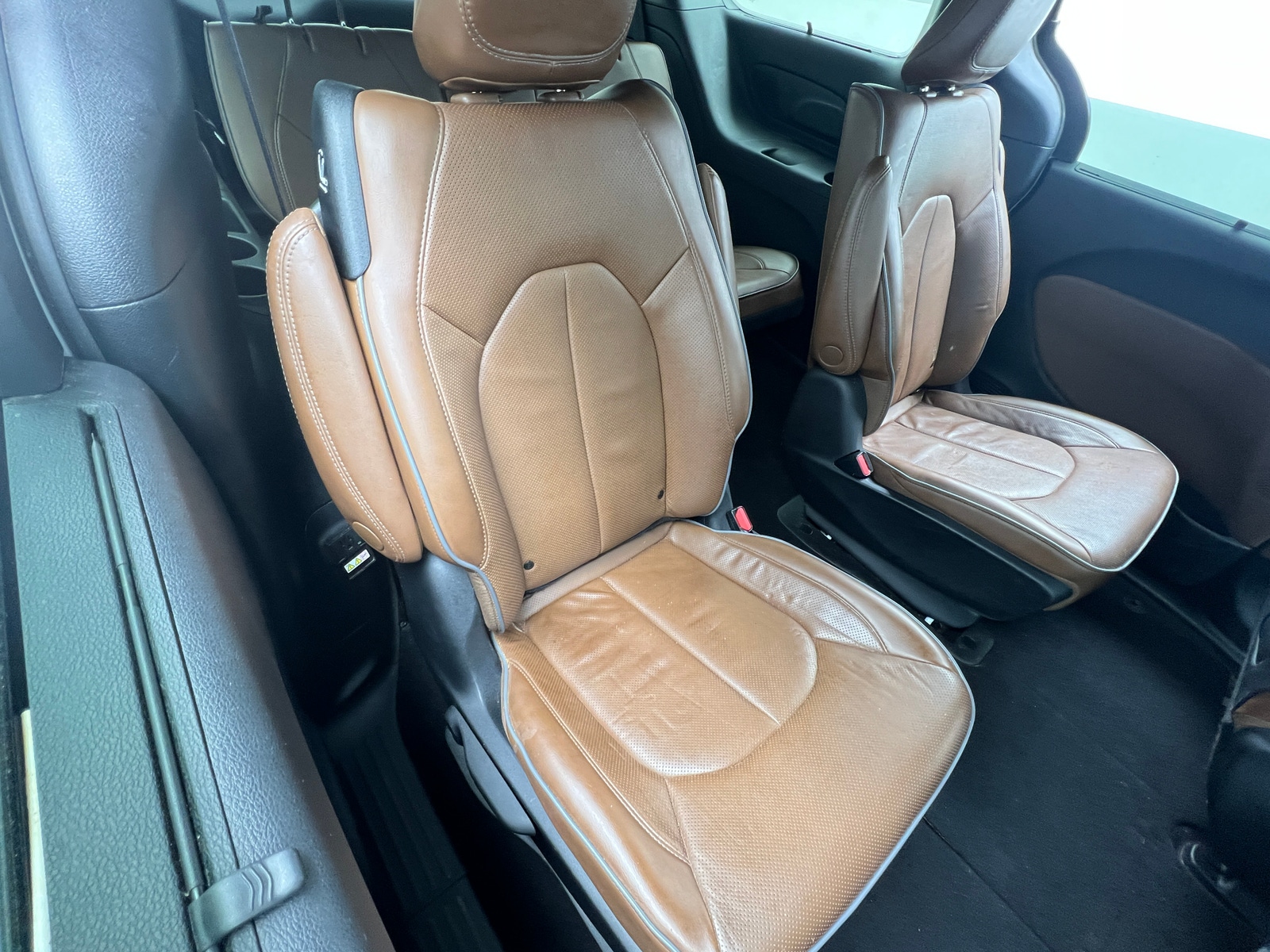 Thumbnail: 2021 Chrysler Pacifica - 5