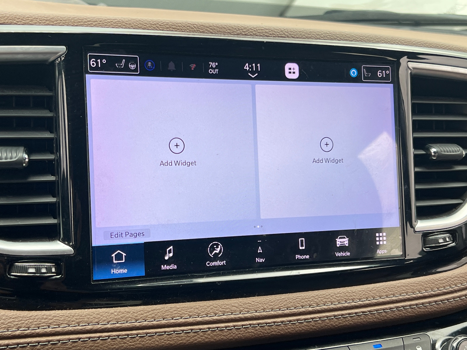 Thumbnail: 2021 Chrysler Pacifica - 3