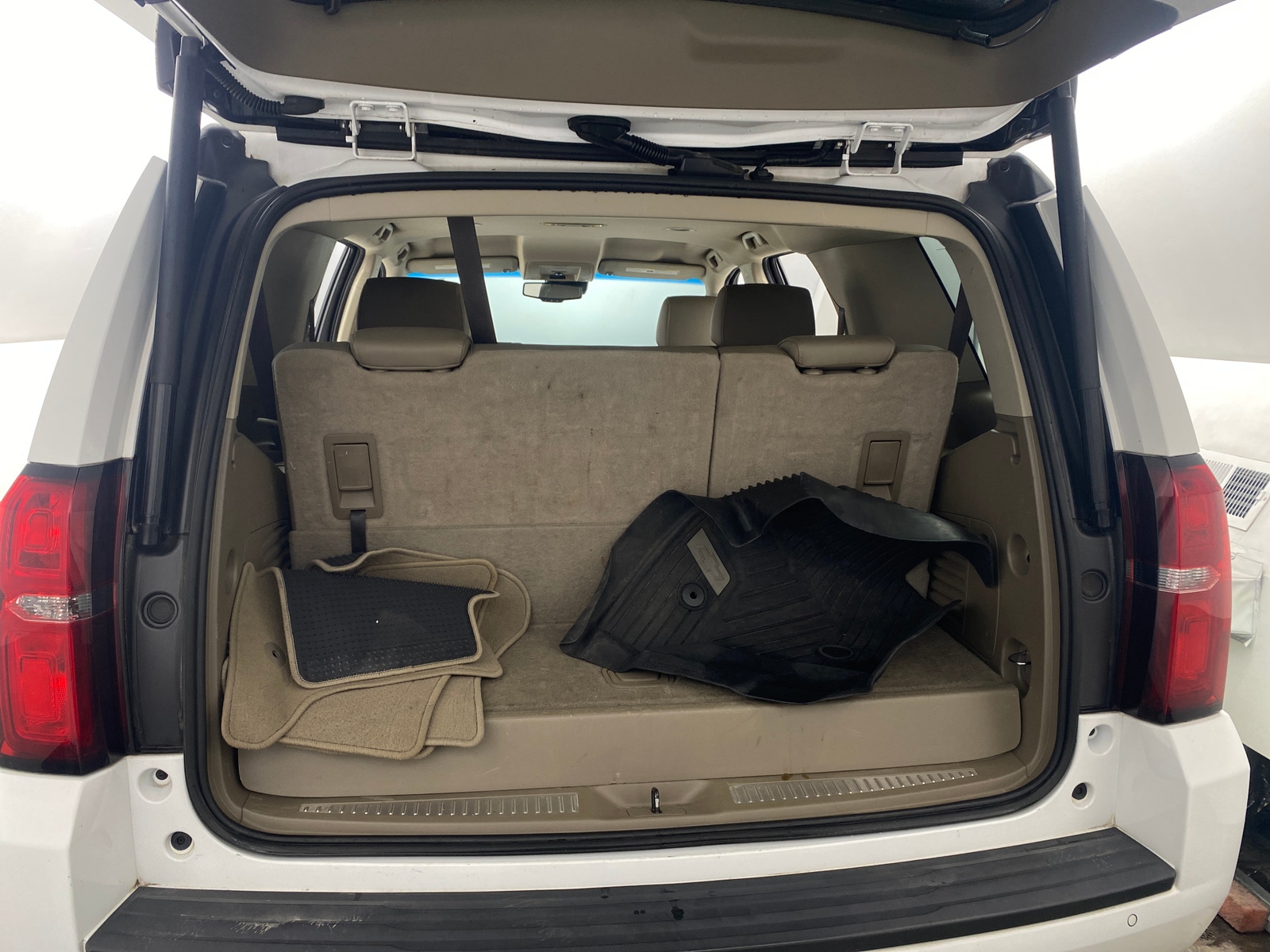 Thumbnail: 2018 Chevrolet Tahoe - 6