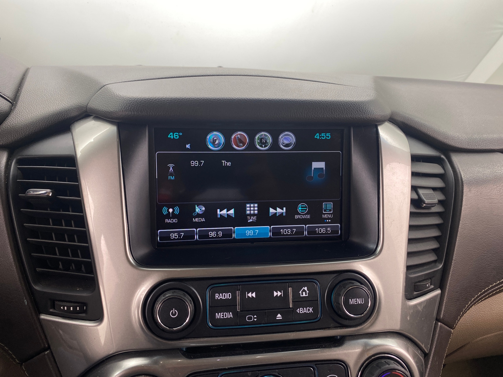 Thumbnail: 2018 Chevrolet Tahoe - 3