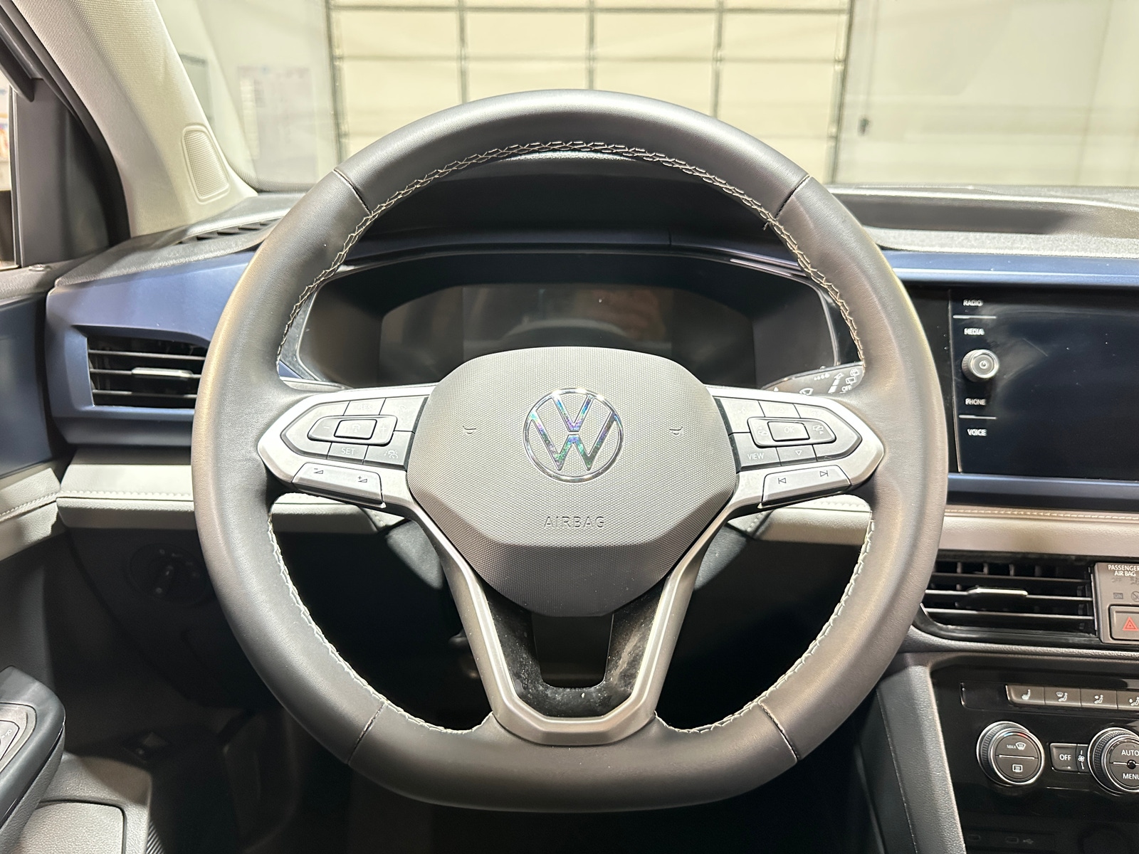 Thumbnail: 2024 Volkswagen Taos - 4
