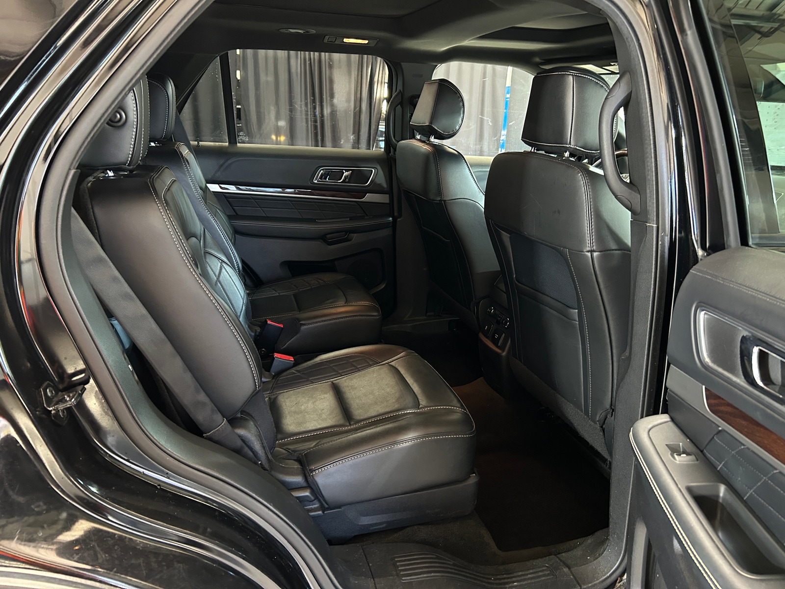 Thumbnail: 2017 Ford Explorer - 5