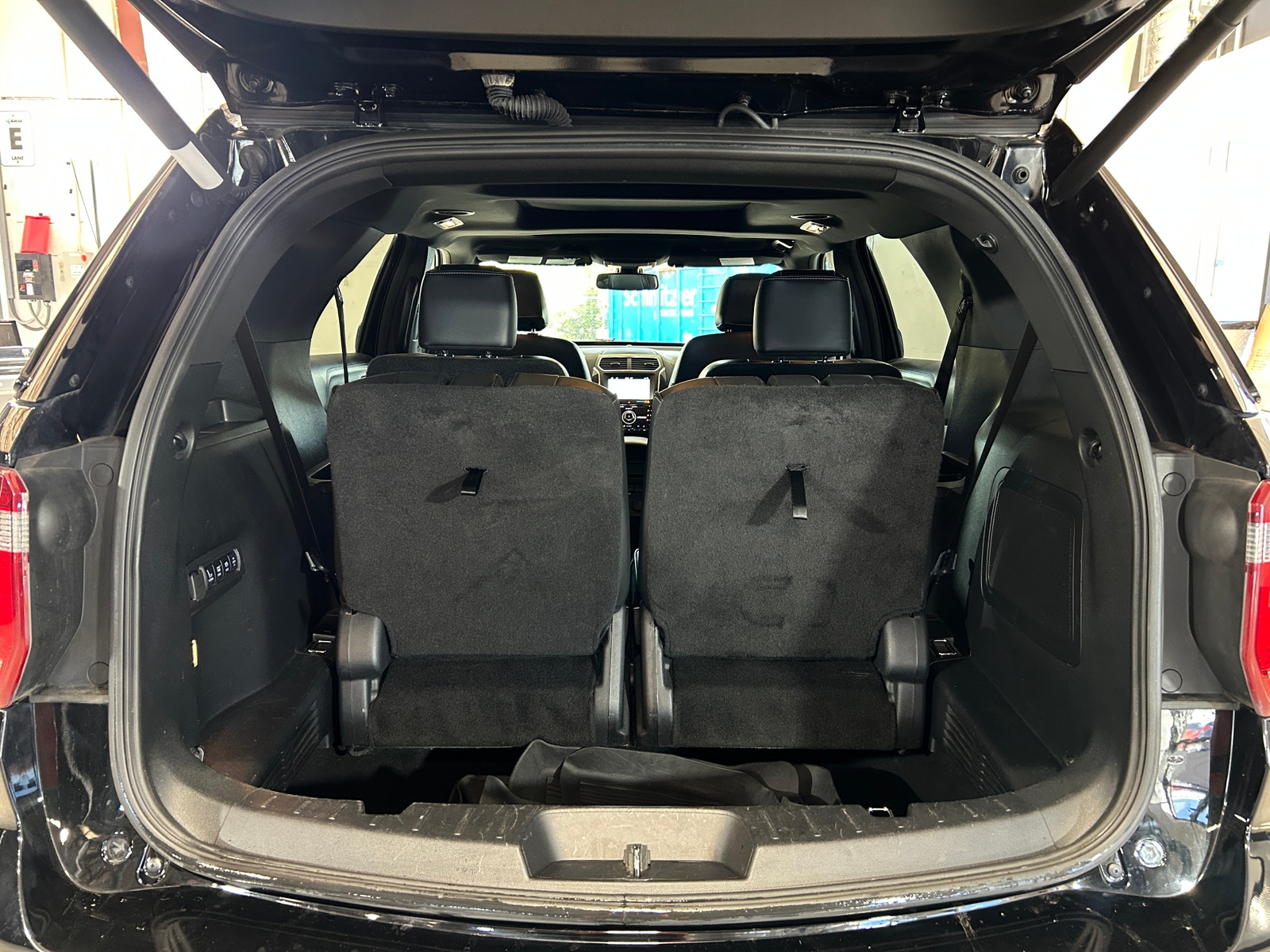 Thumbnail: 2017 Ford Explorer - 6