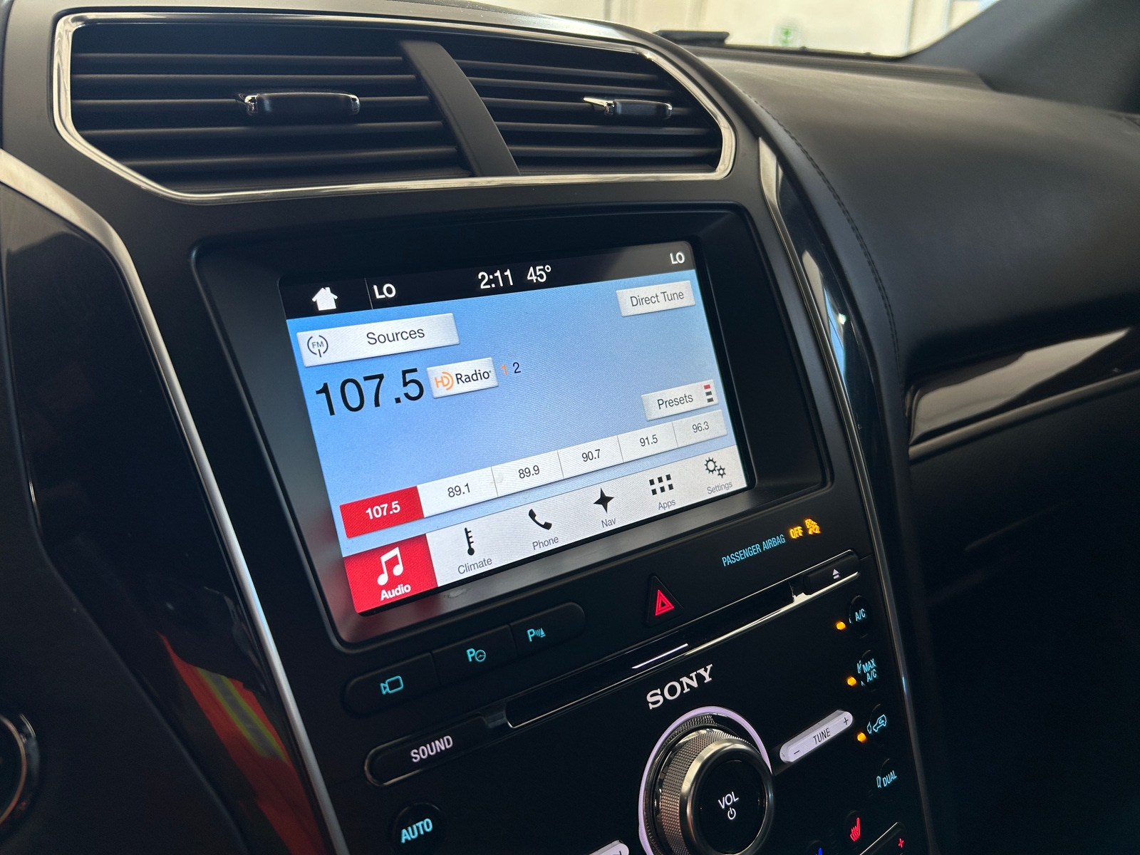 Thumbnail: 2017 Ford Explorer - 3