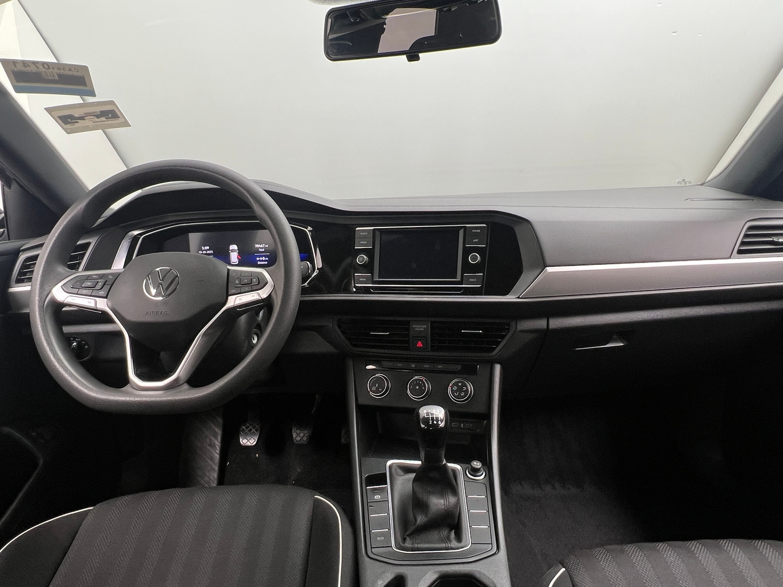 Thumbnail: 2022 Volkswagen Jetta - 3