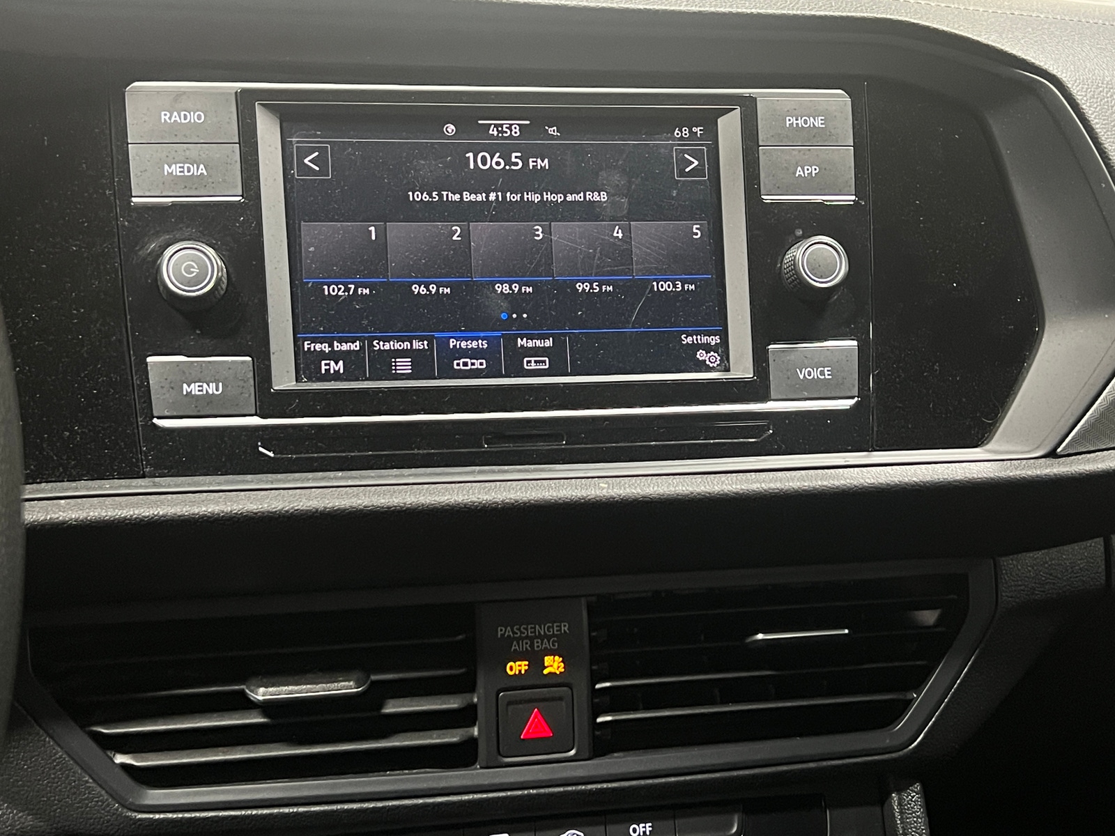 Thumbnail: 2022 Volkswagen Jetta - 4