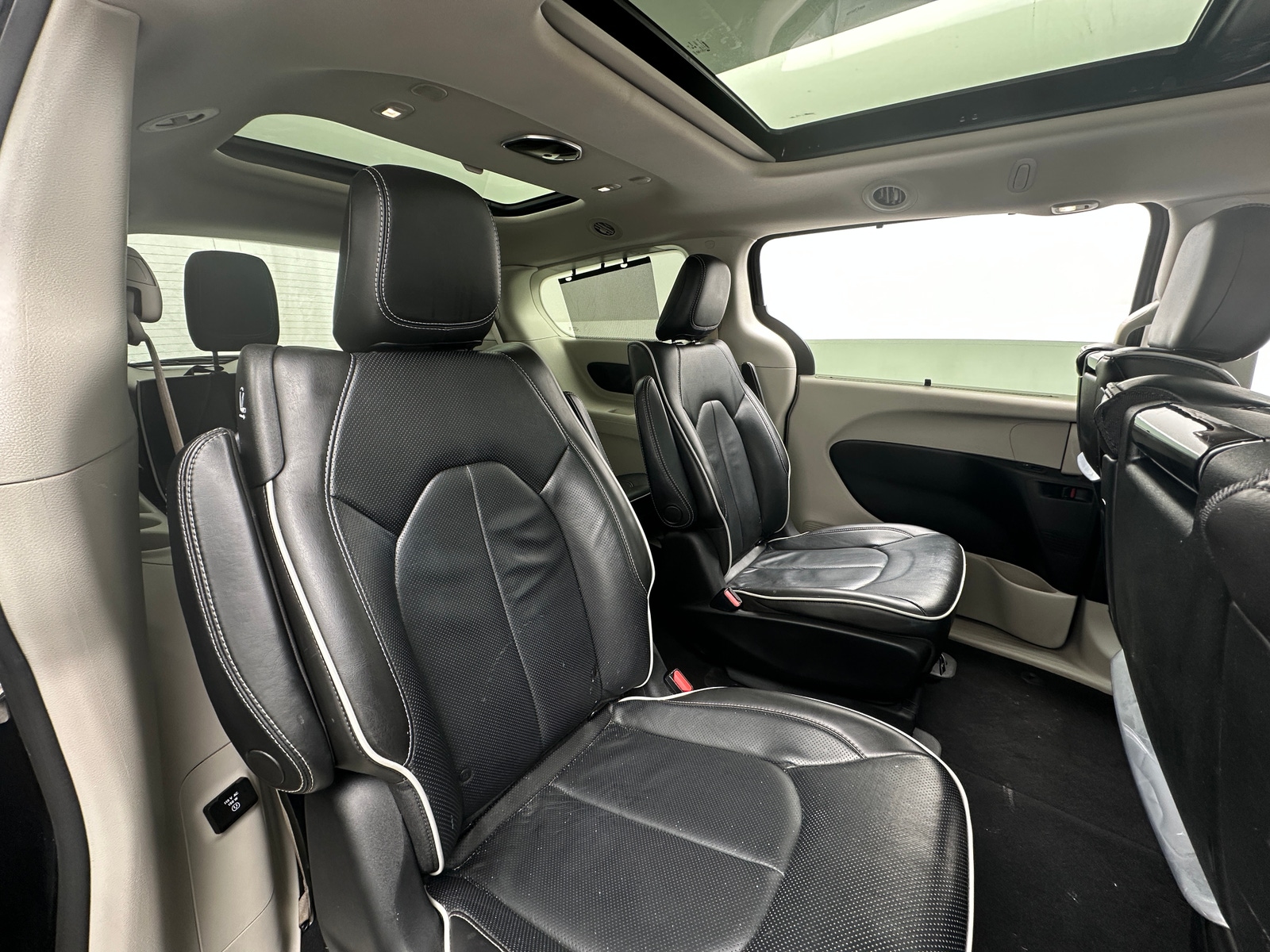 Thumbnail: 2021 Chrysler Pacifica - 5