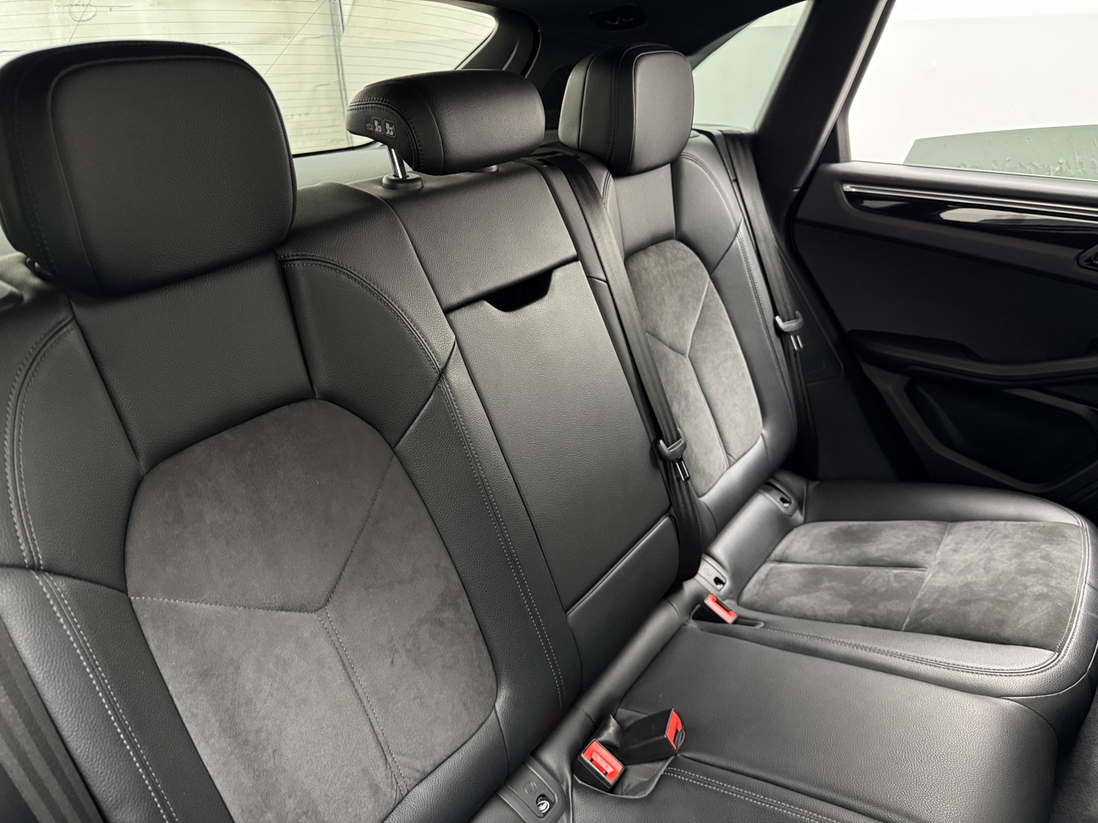 Thumbnail: 2018 Porsche Macan - 5