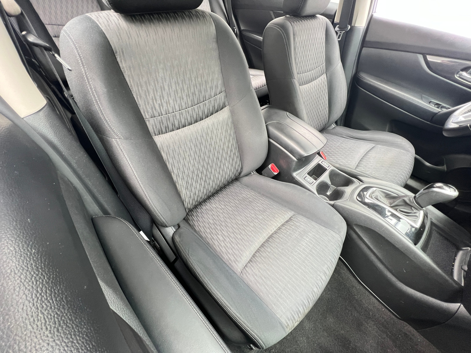 Thumbnail: 2018 Nissan Rogue - 2
