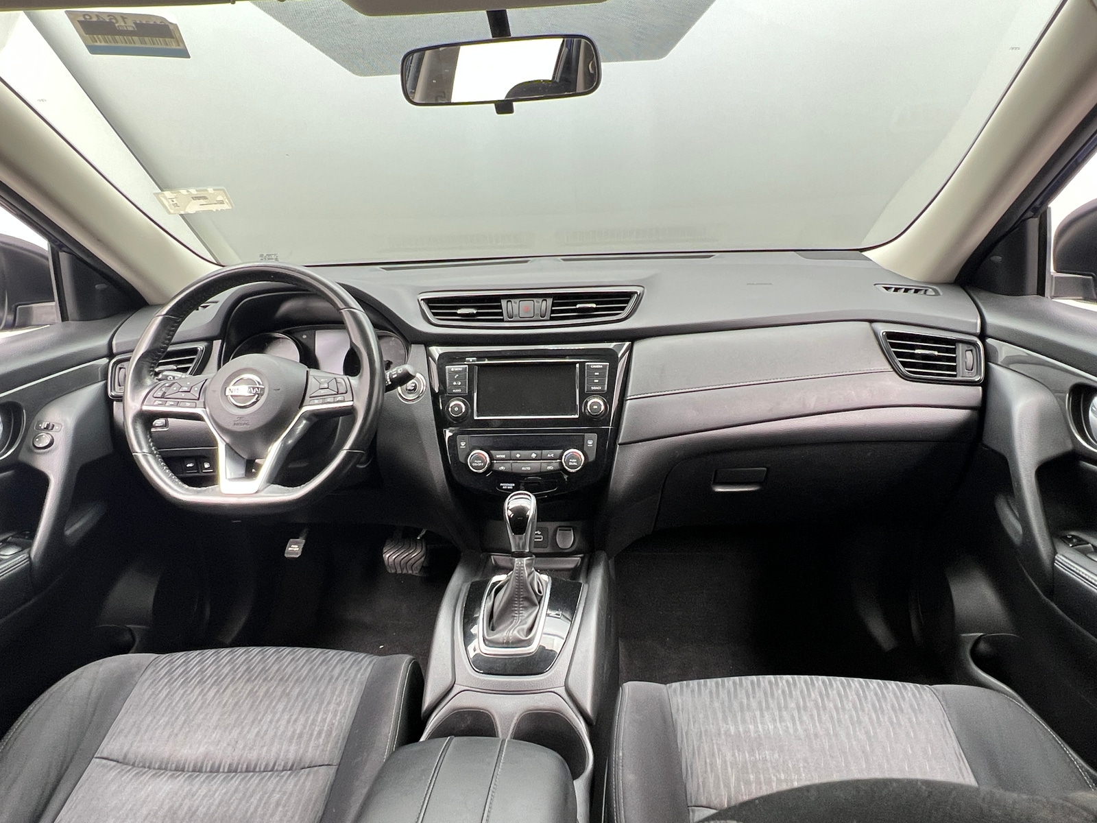 Thumbnail: 2018 Nissan Rogue - 3