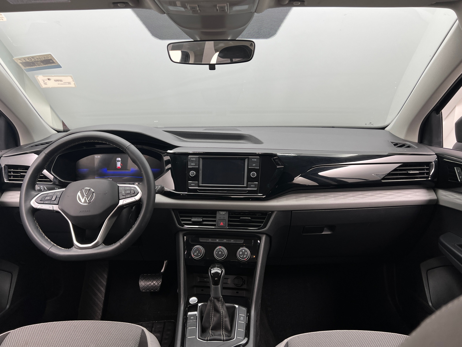 Thumbnail: 2024 Volkswagen Taos - 3