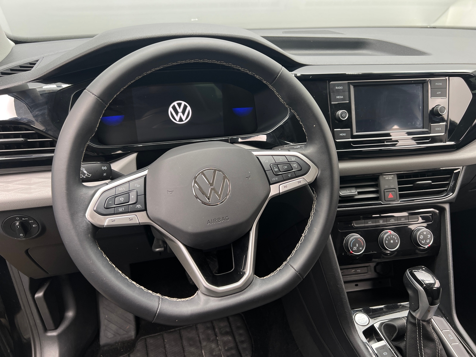 Thumbnail: 2024 Volkswagen Taos - 5