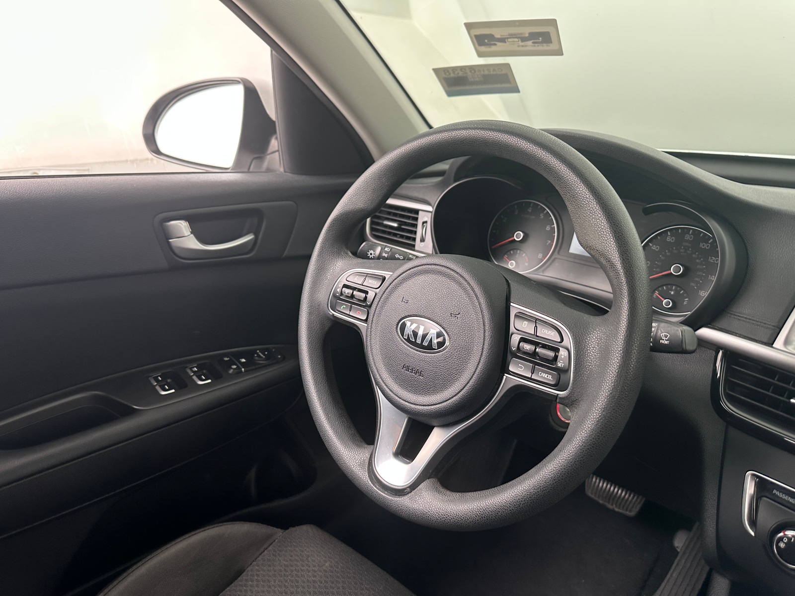 Thumbnail: 2017 Kia Optima - 5