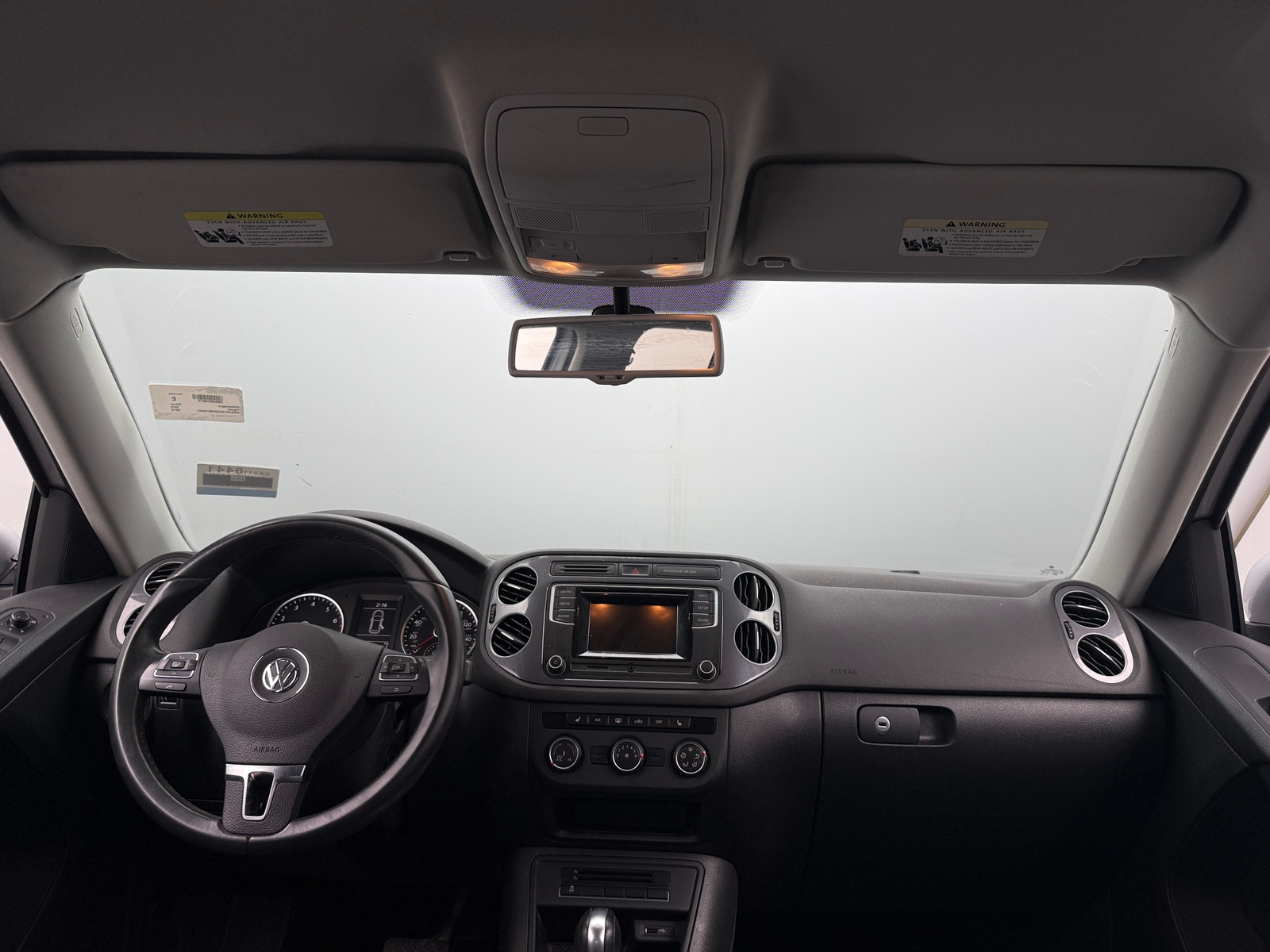 Thumbnail: 2016 Volkswagen Tiguan - 3