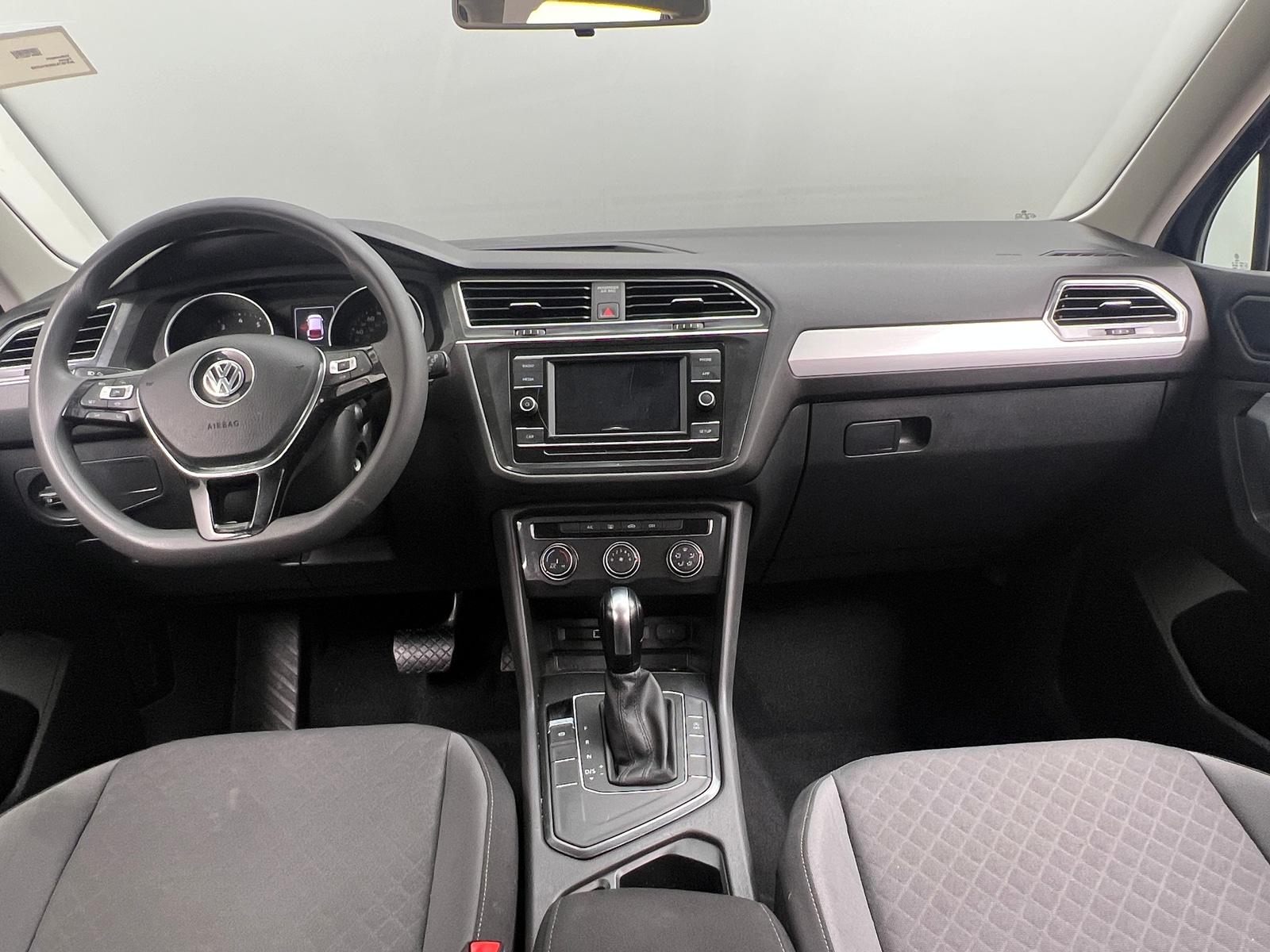 Thumbnail: 2019 Volkswagen Tiguan - 3