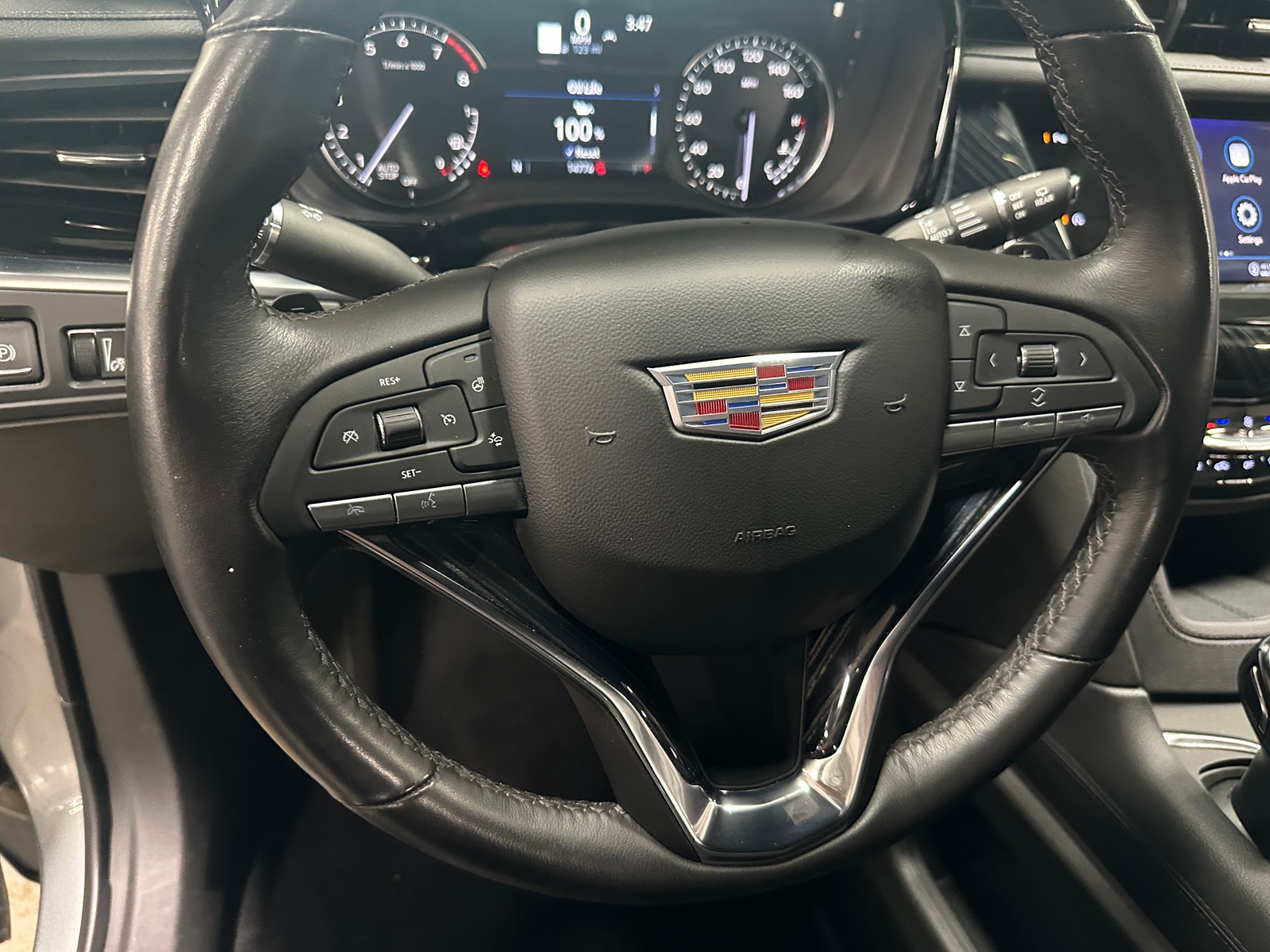 Thumbnail: 2025 Cadillac XT6 - 4