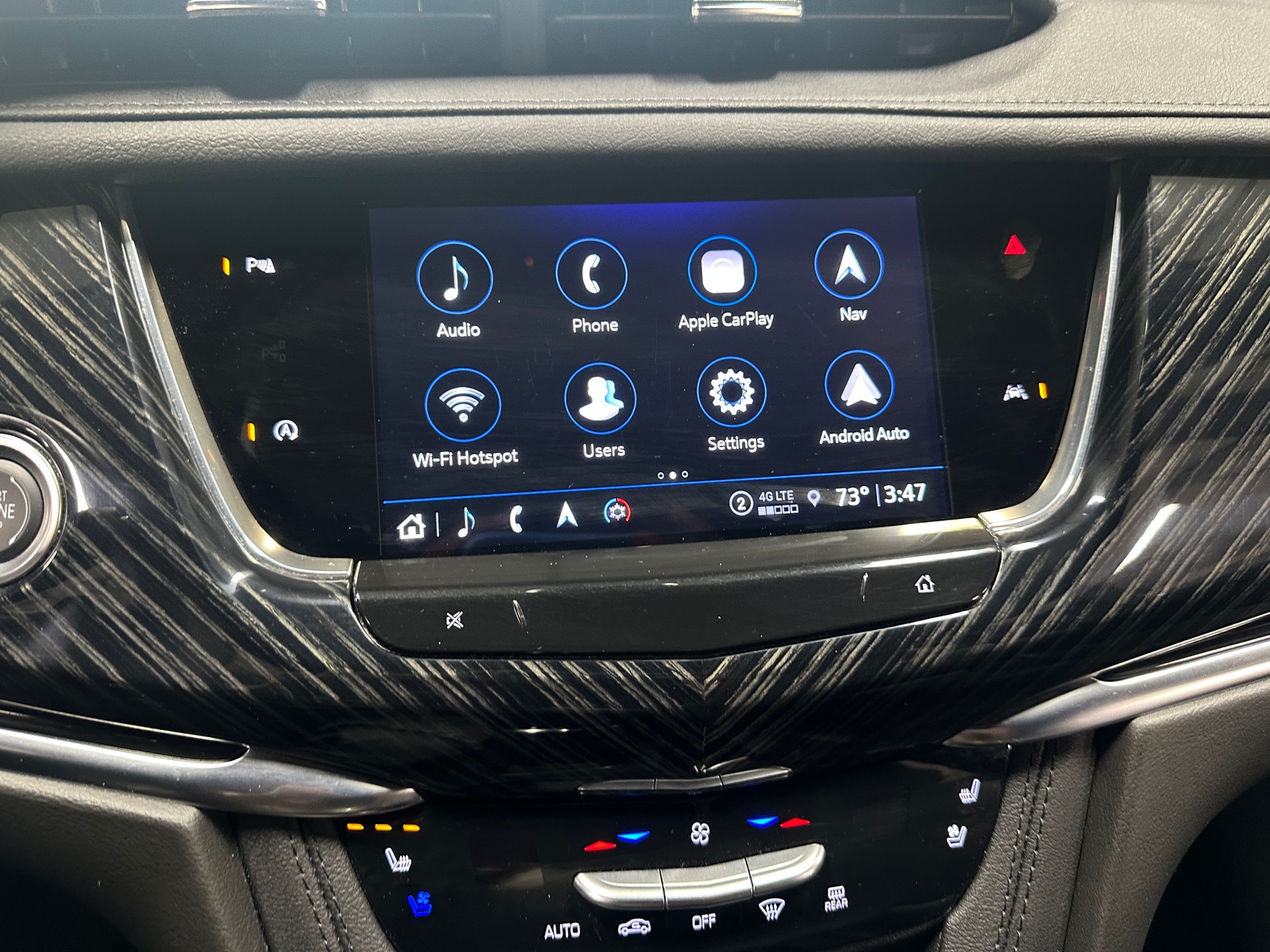 Thumbnail: 2025 Cadillac XT6 - 3