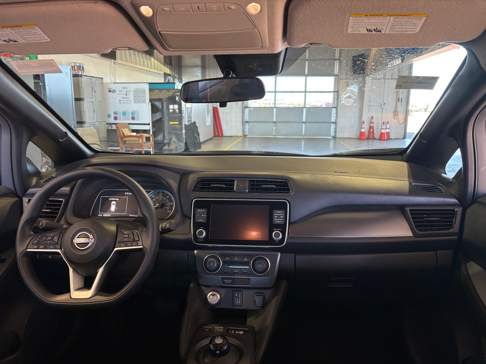Thumbnail: 2025 Nissan Leaf - 3