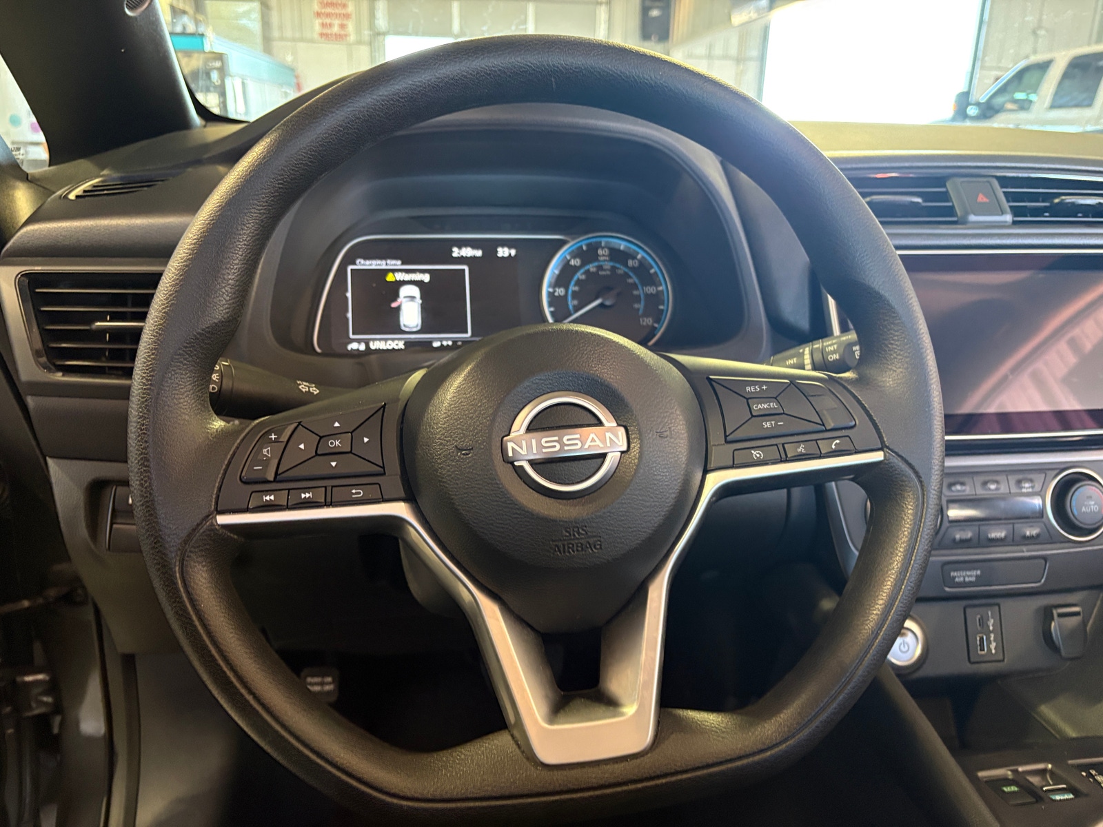 Thumbnail: 2025 Nissan Leaf - 5