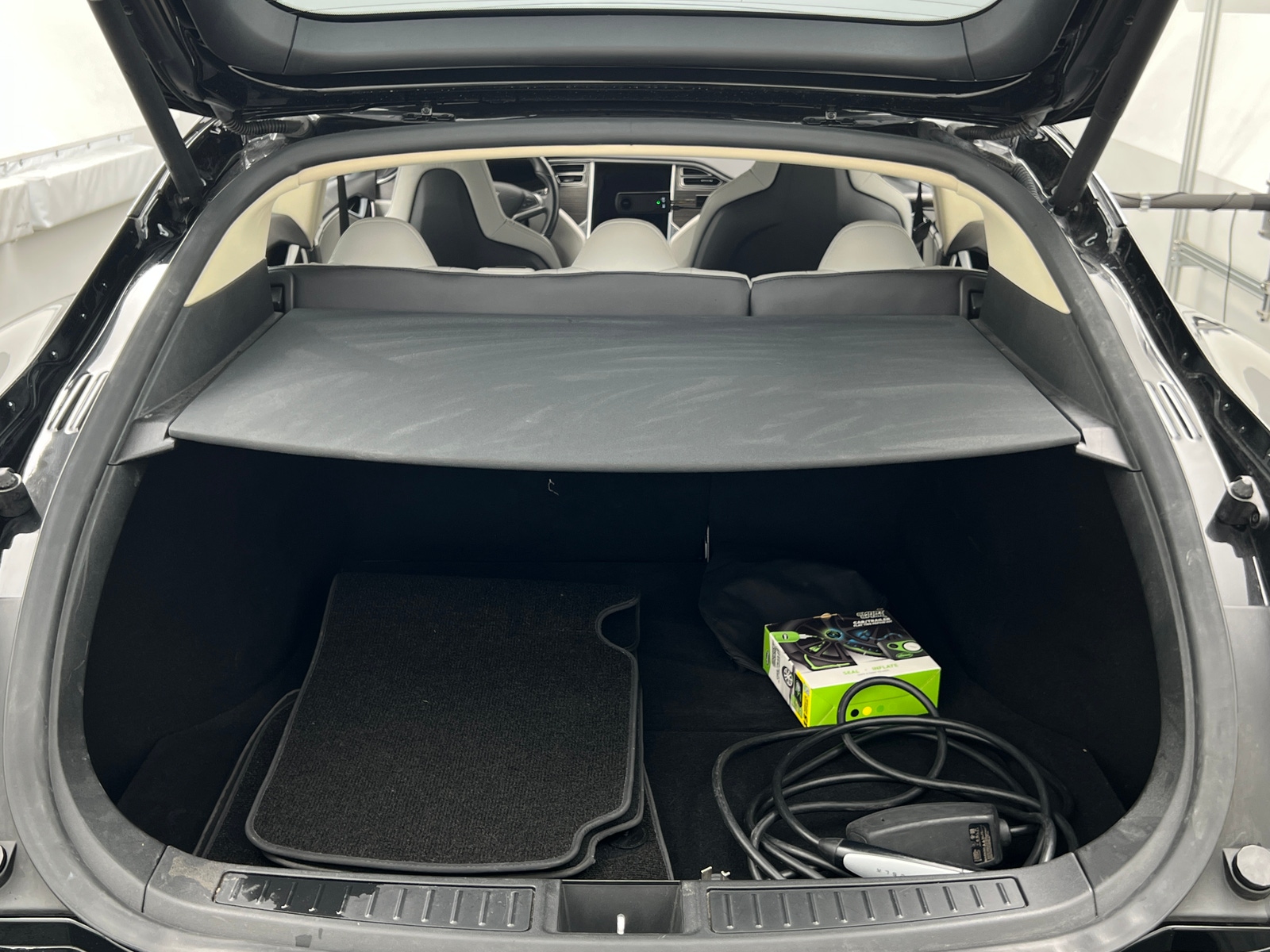 Thumbnail: 2014 Tesla Model S - 6