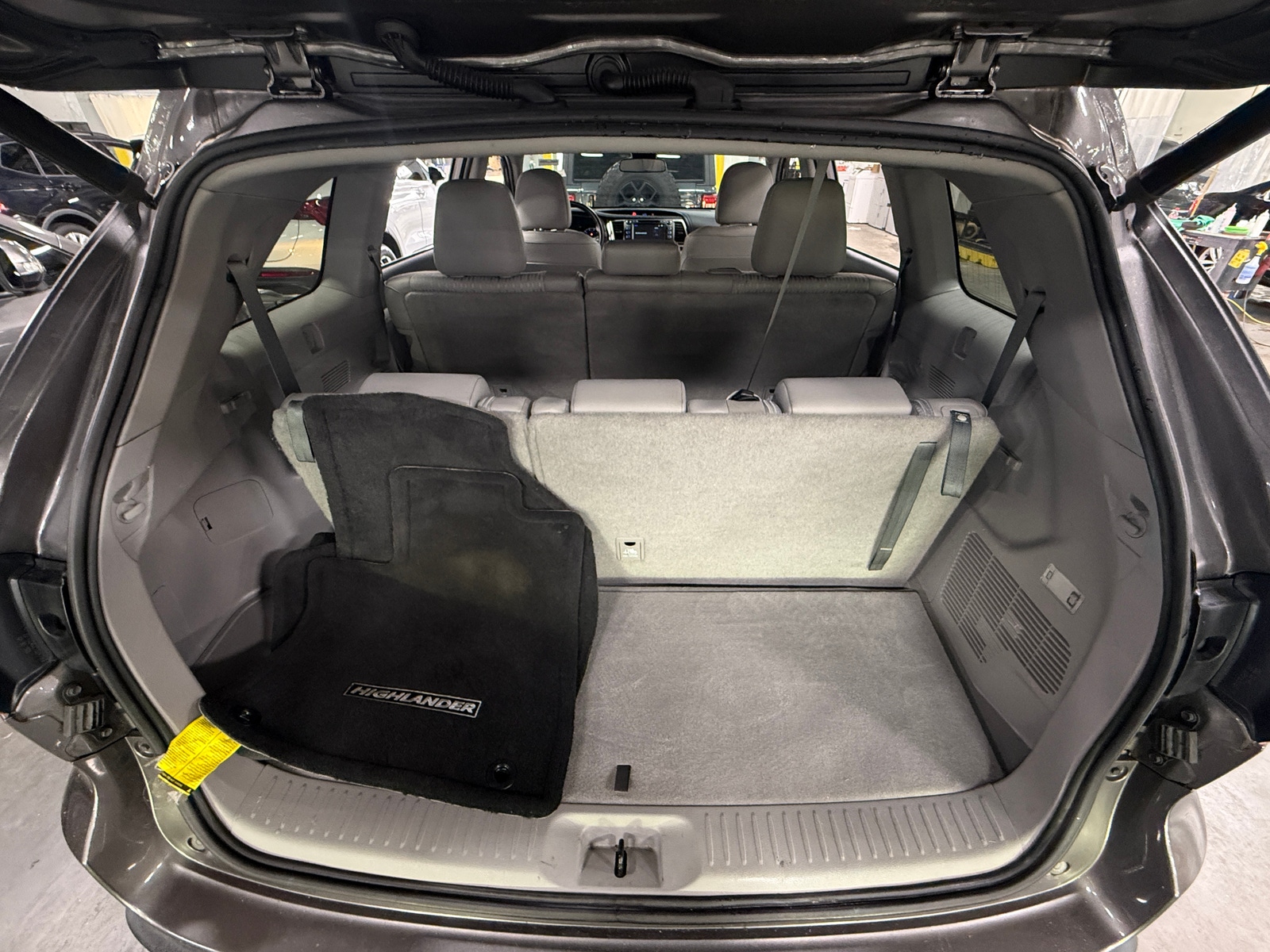 Thumbnail: 2019 Toyota Highlander - 7