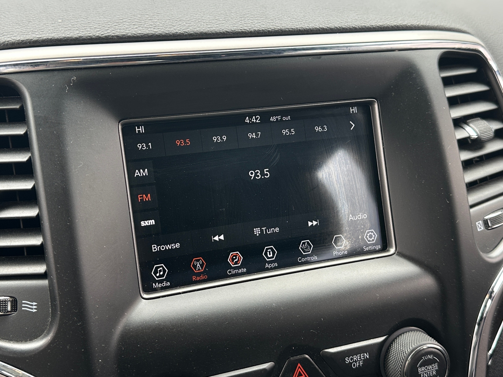 Thumbnail: 2018 Jeep Grand Cherokee - 3