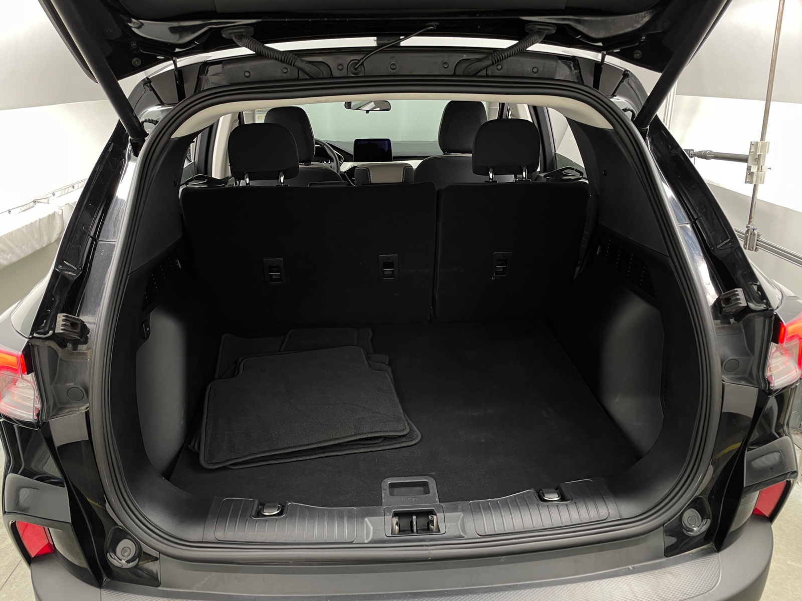 Thumbnail: 2022 Ford Escape - 7