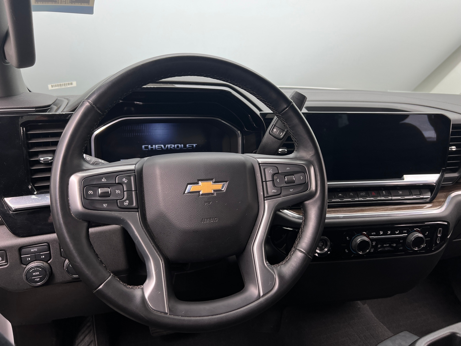 Thumbnail: 2024 Chevrolet Silverado 1500 - 5