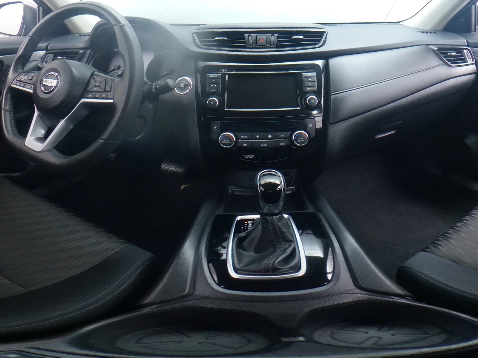 Thumbnail: 2018 Nissan Rogue - 3