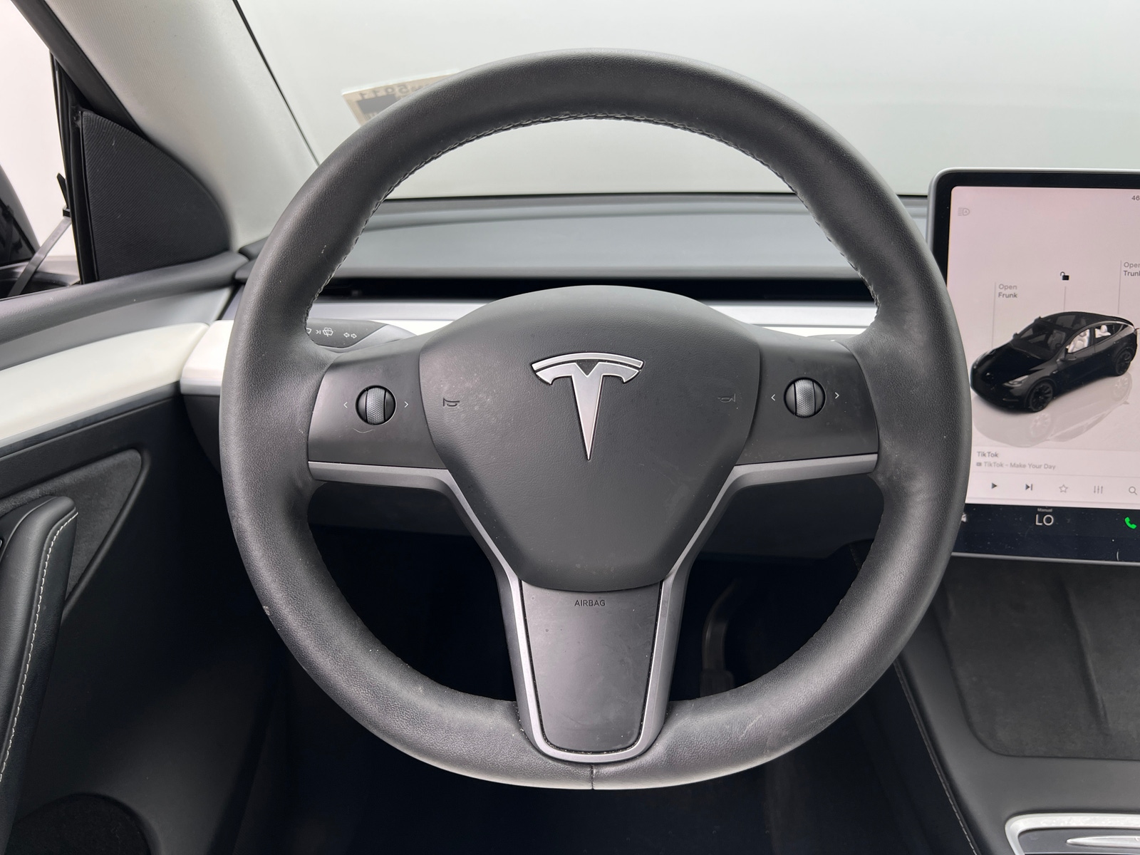 Thumbnail: 2023 Tesla Model Y - 4