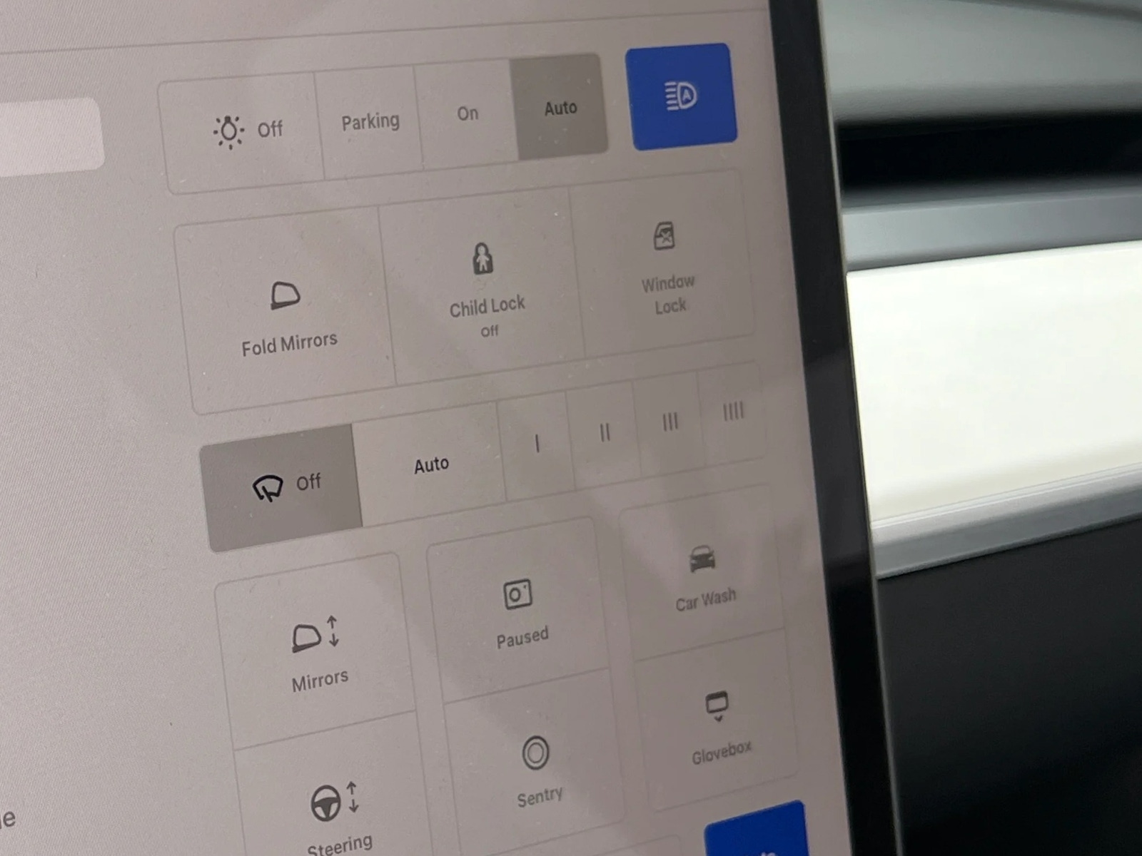 Thumbnail: 2023 Tesla Model Y - 3