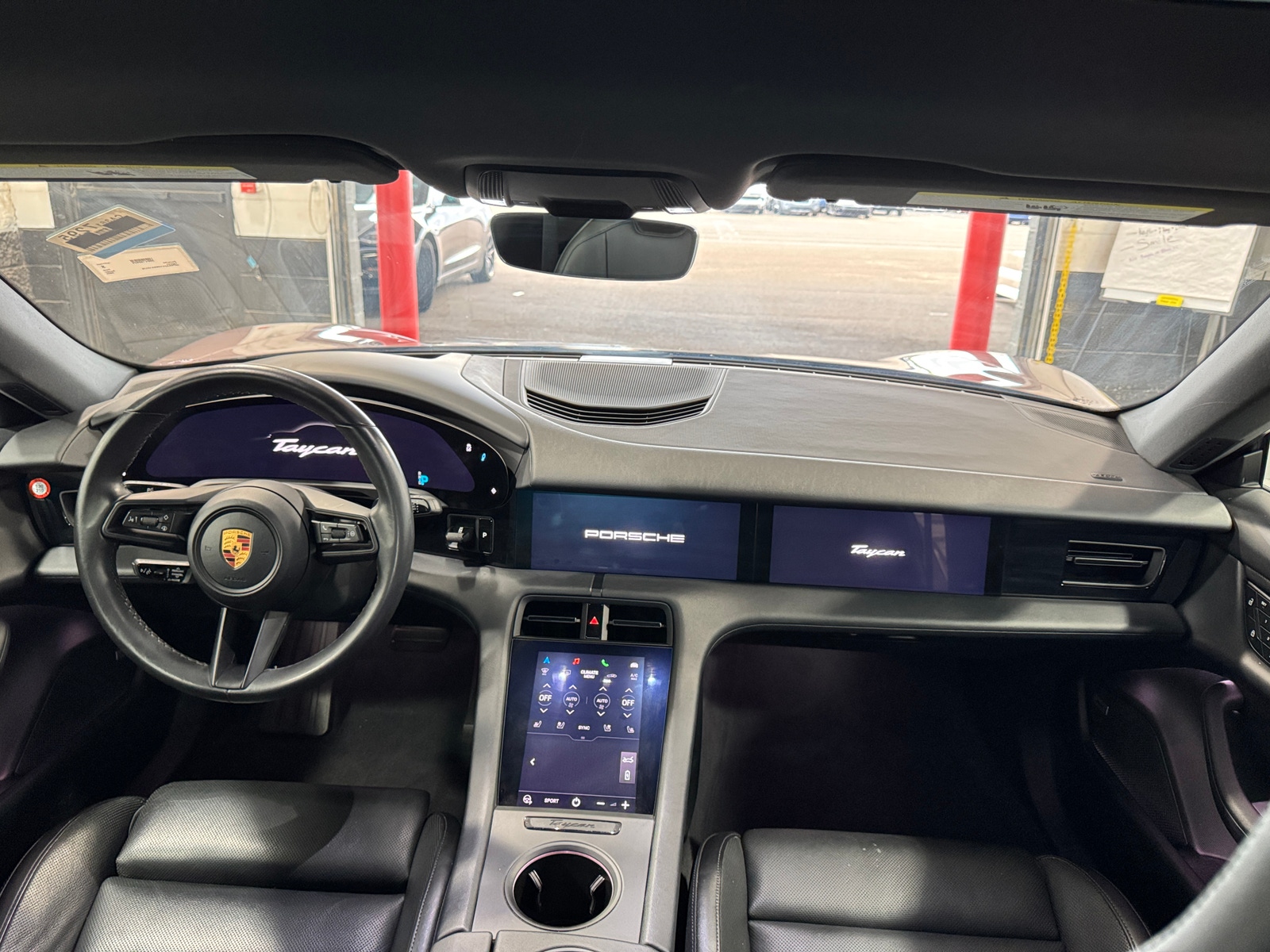 Thumbnail: 2022 Porsche Taycan - 2