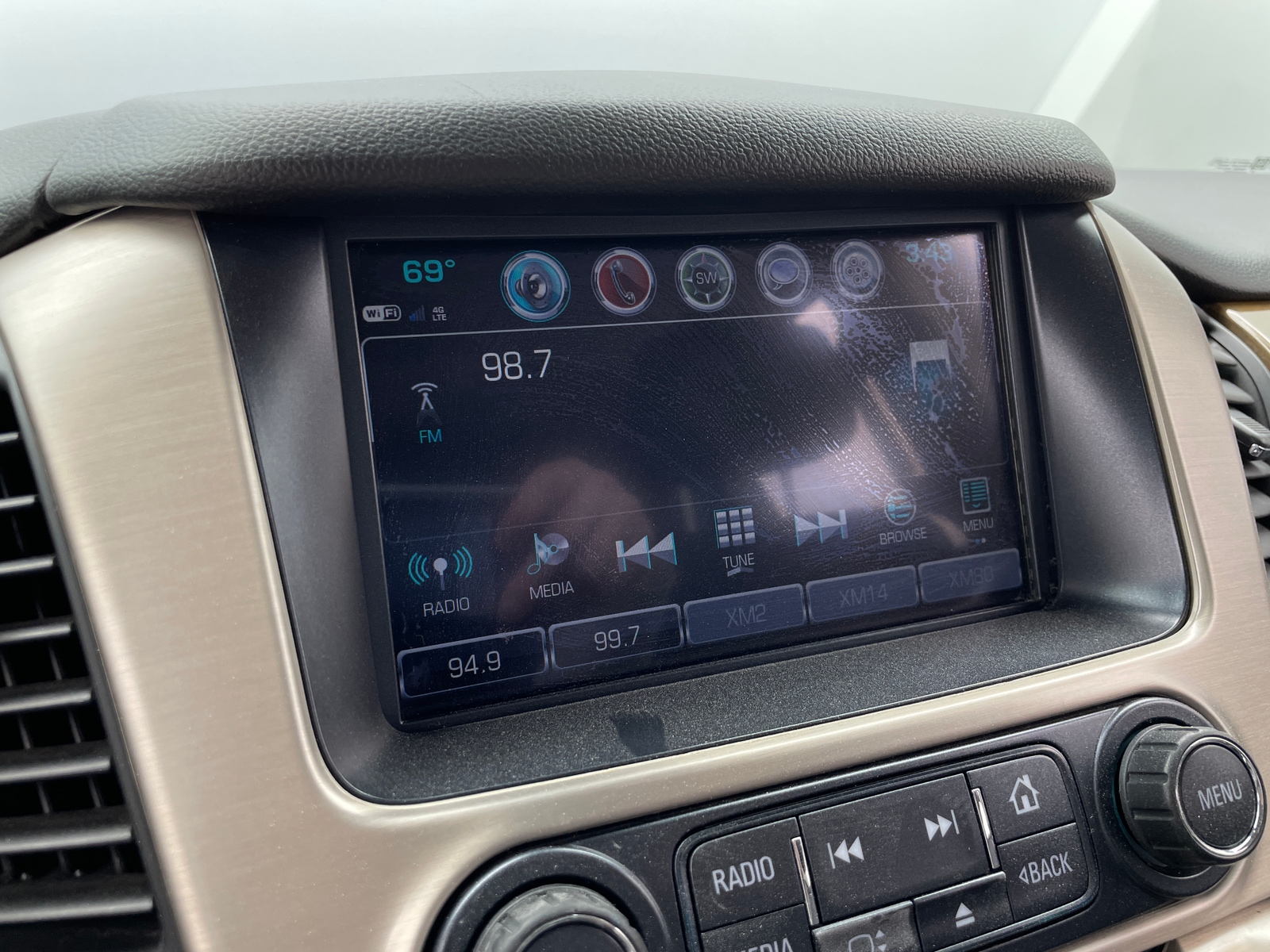 Thumbnail: 2017 GMC Yukon XL - 3