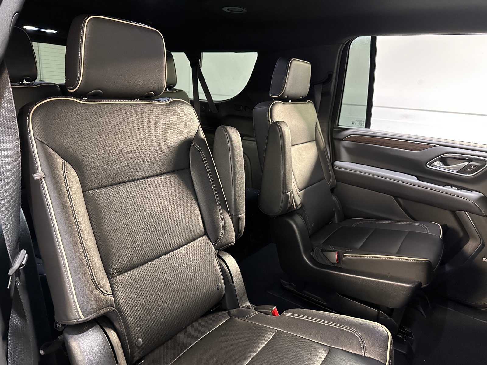 Thumbnail: 2023 Chevrolet Suburban - 5