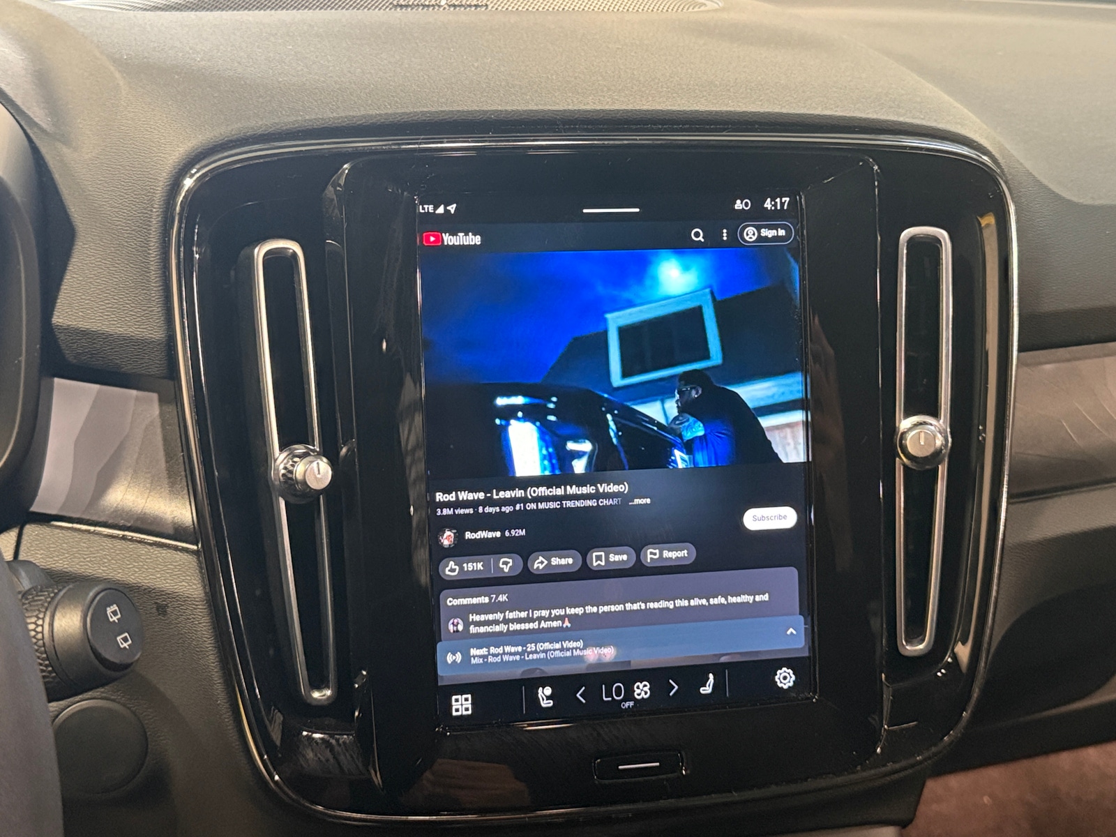 Thumbnail: 2023 Volvo XC40 - 4