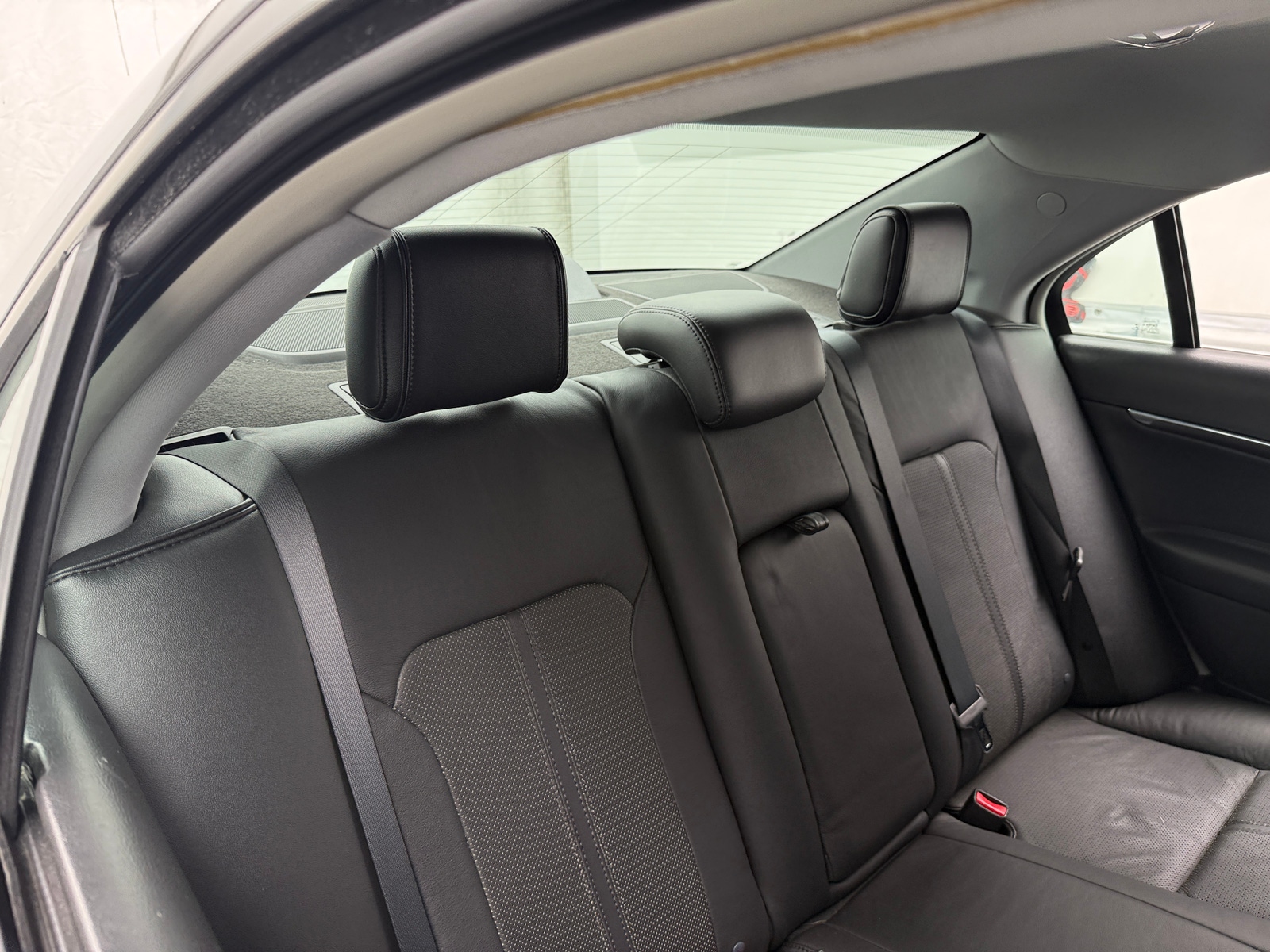 Thumbnail: 2012 Lincoln MKZ - 5