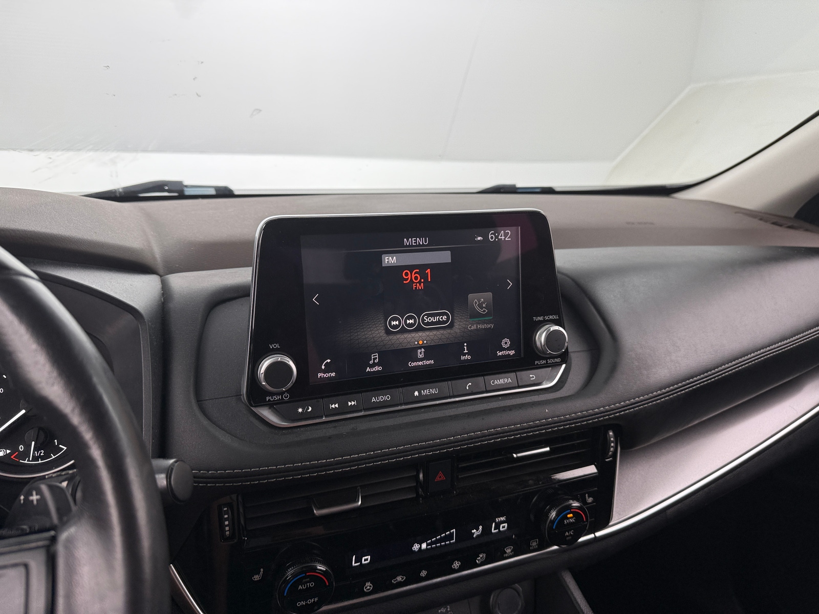 Thumbnail: 2021 Nissan Rogue - 3
