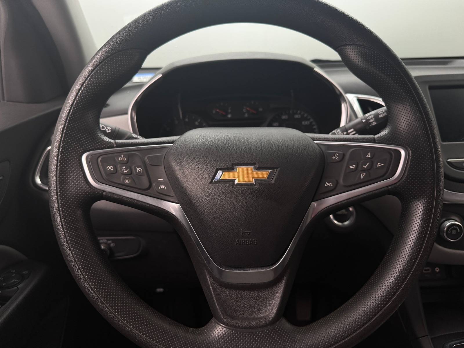 Thumbnail: 2022 Chevrolet Equinox - 5